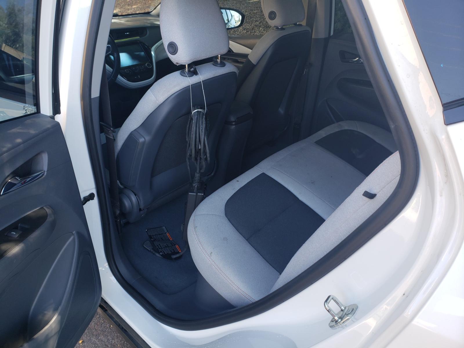2018 WHITE /gray and black Chevrolet Bolt EV LT (1G1FW6S07J4) with an ELECTRIC engine, 1A transmission, located at 323 E Dunlap Ave., Phoenix, AZ, 85020, (602) 331-9000, 33.567677, -112.069000 - 2018 Chevrolet BolT LT,.......A Must See!! ONLY 38K MILES!!!.... No accidents, Ice cold AC. The car is gorgeous inside and out. Power windows, Power door locks, Touch screen Stereo, Phone sync, Bluetooth, Satellite compatible, Backup camera, Beautiful gray and black interior with gray cloth seats in - Photo #11