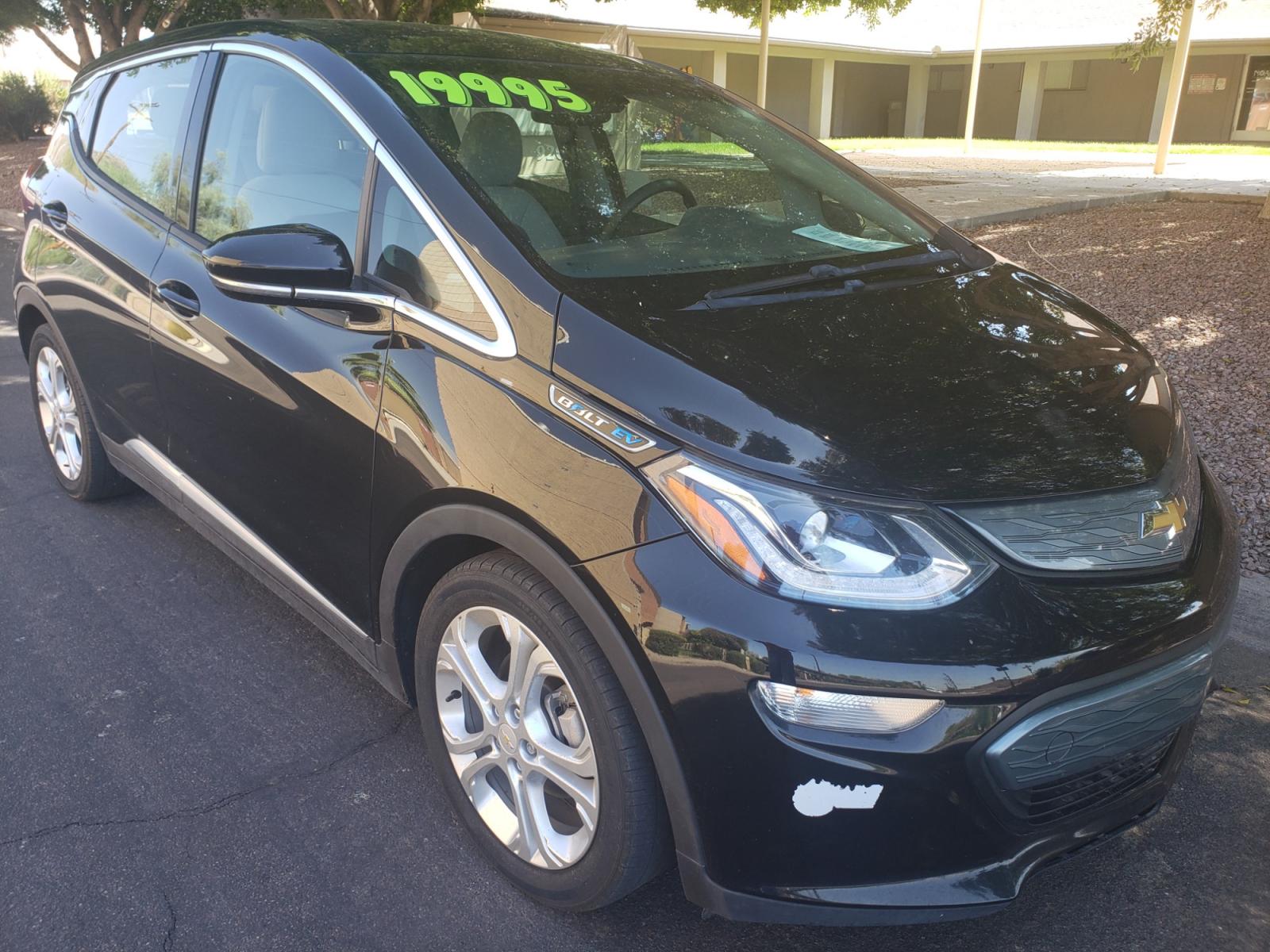 2018 /gray and black Chevrolet Bolt EV LT (1G1FW6S02J4) with an ELECTRIC engine, 1A transmission, located at 323 E Dunlap Ave., Phoenix, AZ, 85020, (602) 331-9000, 33.567677, -112.069000 - 2018 Chevrolet Bolt LT,.......A Must See!! ONLY 49K MILES!!!.... No accidents, Ice cold AC. The car is gorgeous inside and out. Power windows, Power door locks, Touch screen Stereo, Phone sync, Bluetooth, Satellite compatible, Backup camera, Beautiful gray and black interior with gray cloth seats in - Photo #2