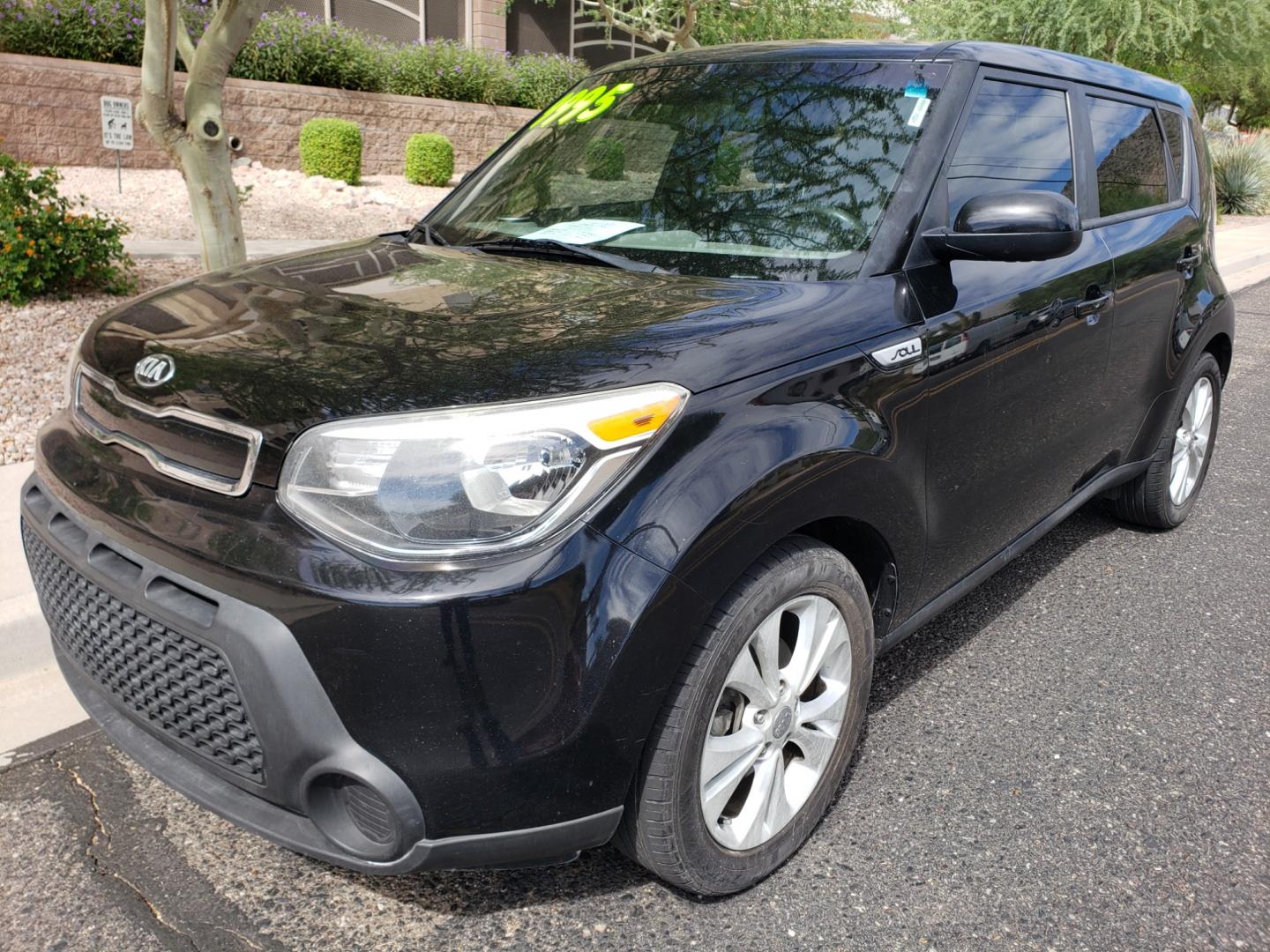 2015 /gray and black Kia Soul + (KNDJP3A57F7) with an 2.0L L4 DOHC 16V engine, 6-Speed Automatic transmission, located at 323 E Dunlap Ave., Phoenix, AZ, 85020, (602) 331-9000, 33.567677, -112.069000 - 2015 Kia Soul,.... A Must See!! No accidents. cold AC. the car is gorgeous inside and out. power windows, power door locks, interior clean black and gray with beautiful black cloth seats in near perfect condition...Stereo, Satellite compatable, Bluetooth, MP3 PLayer, Incredible gas mileage! Clean Ar - Photo#0