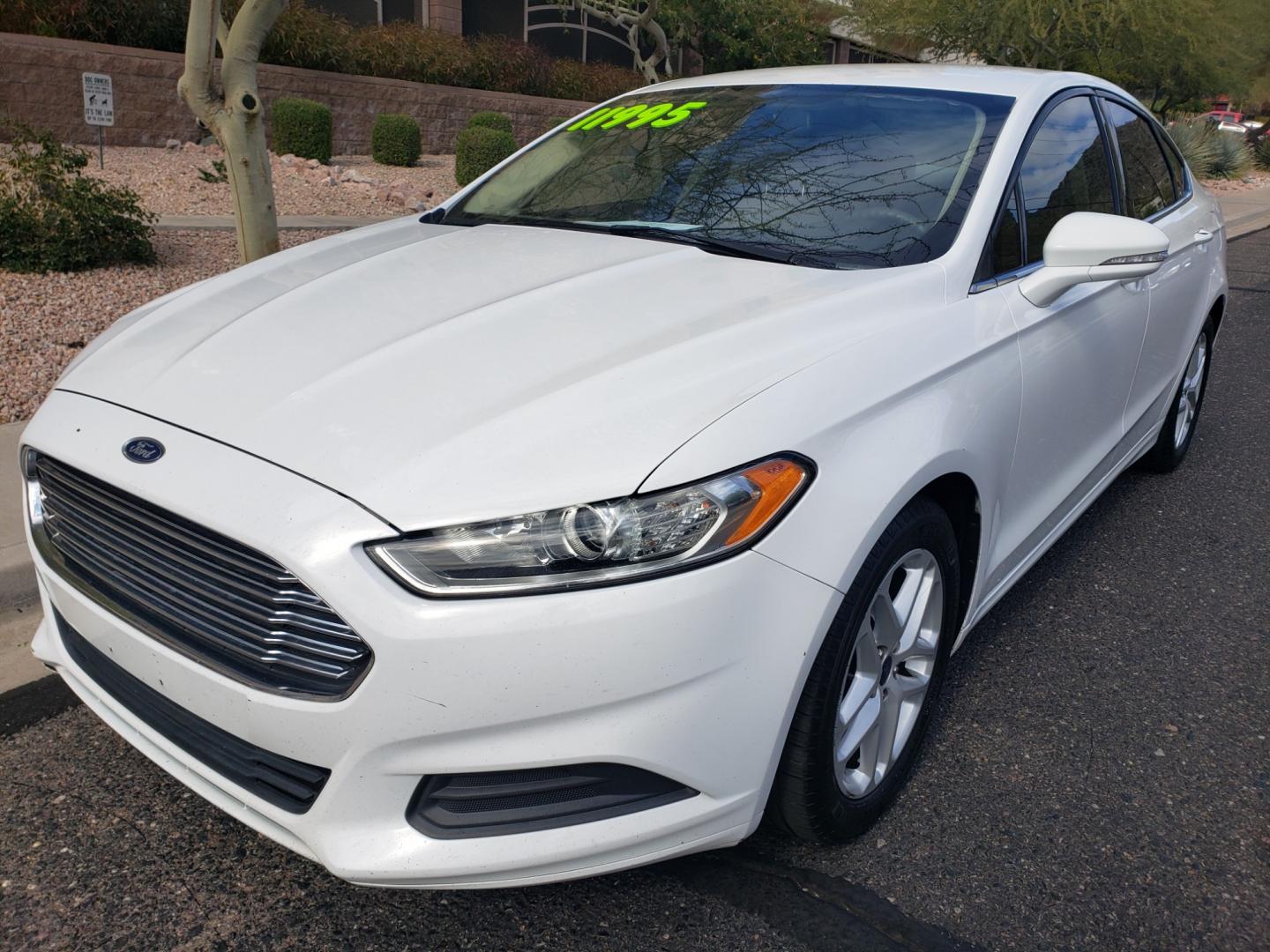 2014 WHITE /tan Ford Fusion SE (3FA6P0H74ER) with an 2.5L L4 DOHC 16V engine, 6-Speed Automatic transmission, located at 323 E Dunlap Ave., Phoenix, AZ, 85020, (602) 331-9000, 33.567677, -112.069000 - 2014 Ford Fusion SE,........EXCELLENT condition, A Real Must See!!.... No accidents, Power everything, Stereo/cd player, Phone sync, Bluetooth, Satellite compatible, Ice cold ac, Clean Tan and Black interior with Tan cloth seats in near perfect condition, power windows, power door locks, clean Arizo - Photo#0