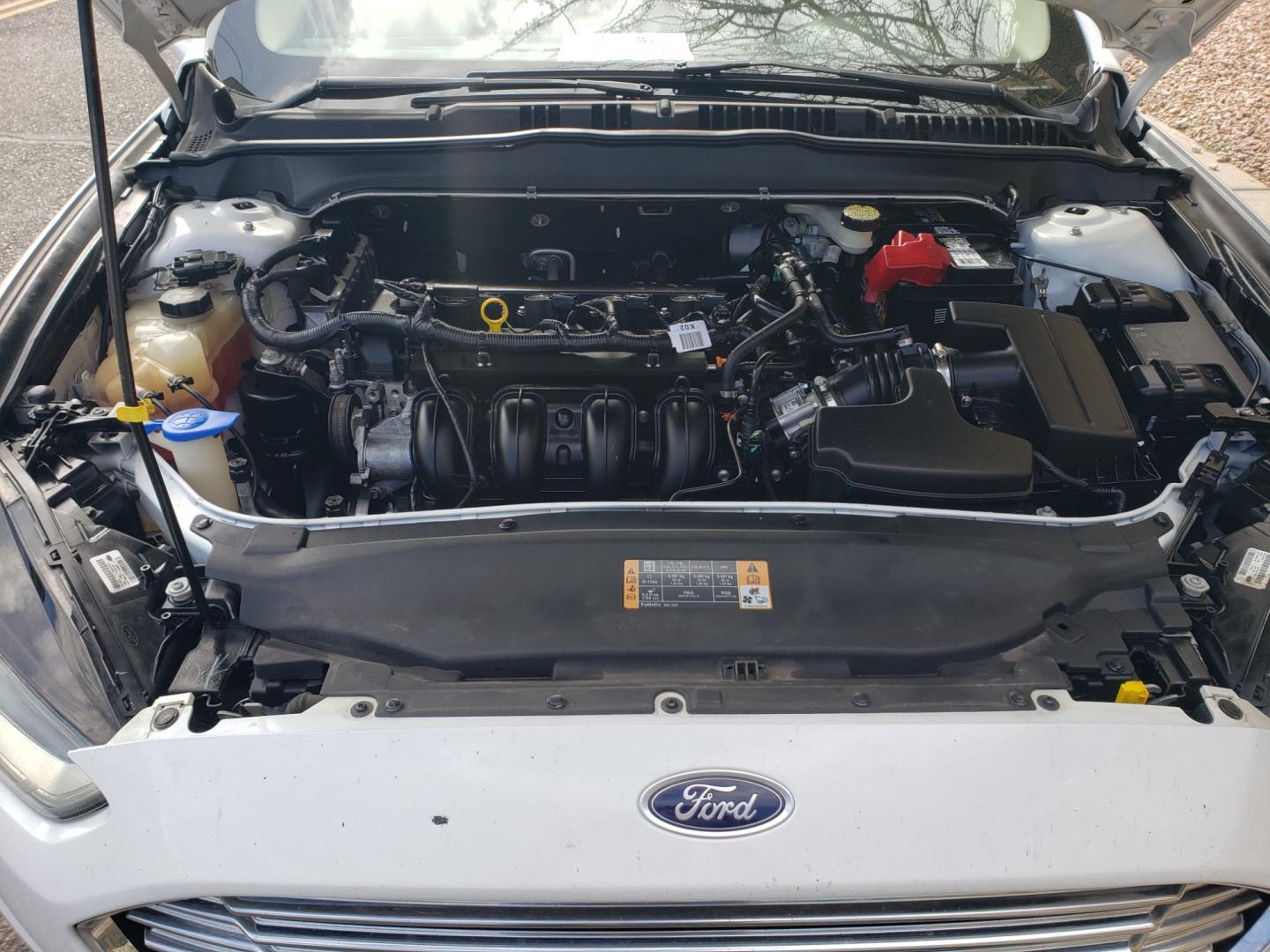 2014 WHITE /tan Ford Fusion SE (3FA6P0H74ER) with an 2.5L L4 DOHC 16V engine, 6-Speed Automatic transmission, located at 323 E Dunlap Ave., Phoenix, AZ, 85020, (602) 331-9000, 33.567677, -112.069000 - 2014 Ford Fusion SE,........EXCELLENT condition, A Real Must See!!.... No accidents, Power everything, Stereo/cd player, Phone sync, Bluetooth, Satellite compatible, Ice cold ac, Clean Tan and Black interior with Tan cloth seats in near perfect condition, power windows, power door locks, clean Arizo - Photo#18