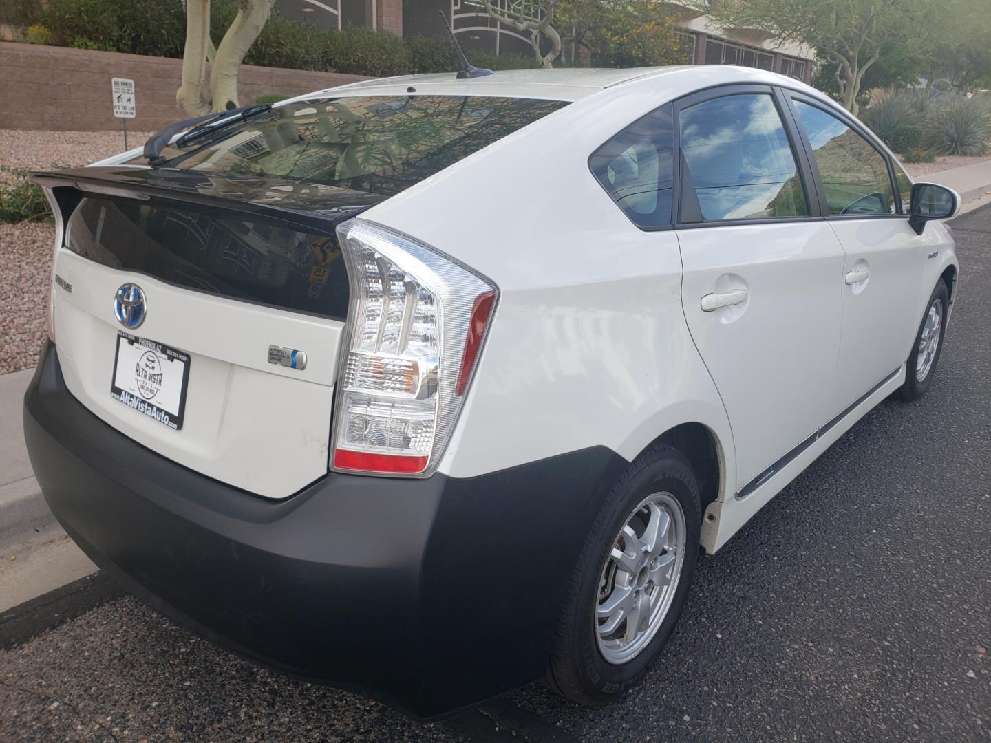 2010 WHITE /Tan and black Toyota Prius Prius II (JTDKN3DU8A0) with an 1.8L L4 DOHC 16V engine, Continuously Variable Transmisson transmission, located at 323 E Dunlap Ave., Phoenix, AZ, 85020, (602) 331-9000, 33.567677, -112.069000 - 2010 Toyota Prius,....... EXCELLENT condition, A Real Must See!!.... No accidents, Power everything, Ice cold ac, Stereo/CD player, Clean black and tan interior with tan cloth seats in near perfect condition, power windows, power door locks, clean Arizona title, Runs and Drives Excellent. passed emi - Photo#3