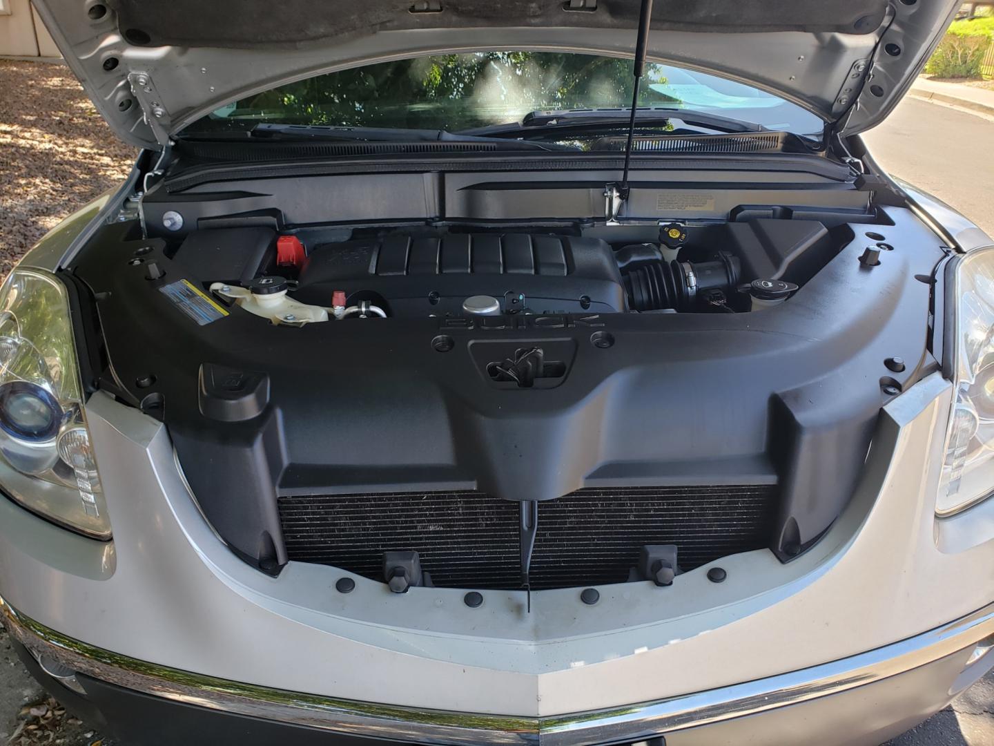 2010 /gray and black Buick Enclave CXL 2XL AWD (5GALVCED4AJ) with an 3.6L V6 DOHC 24V engine, 6-Speed Automatic Overdrive transmission, located at 323 E Dunlap Ave., Phoenix, AZ, 85020, (602) 331-9000, 33.567677, -112.069000 - 2010 Buick Enclave CXL,.......EXCELLENT condition, ONLY 123K MILES!!.... Ice Cold A/C, Black and gray interior with black leather seats in near perfect condition, 3RD row seating, Rear AC, New Tires, New brakes, Tune up, Touch screen Stereo/CD Player, Bluetooth, Phone sync, Backuup camera, Navigatio - Photo#22