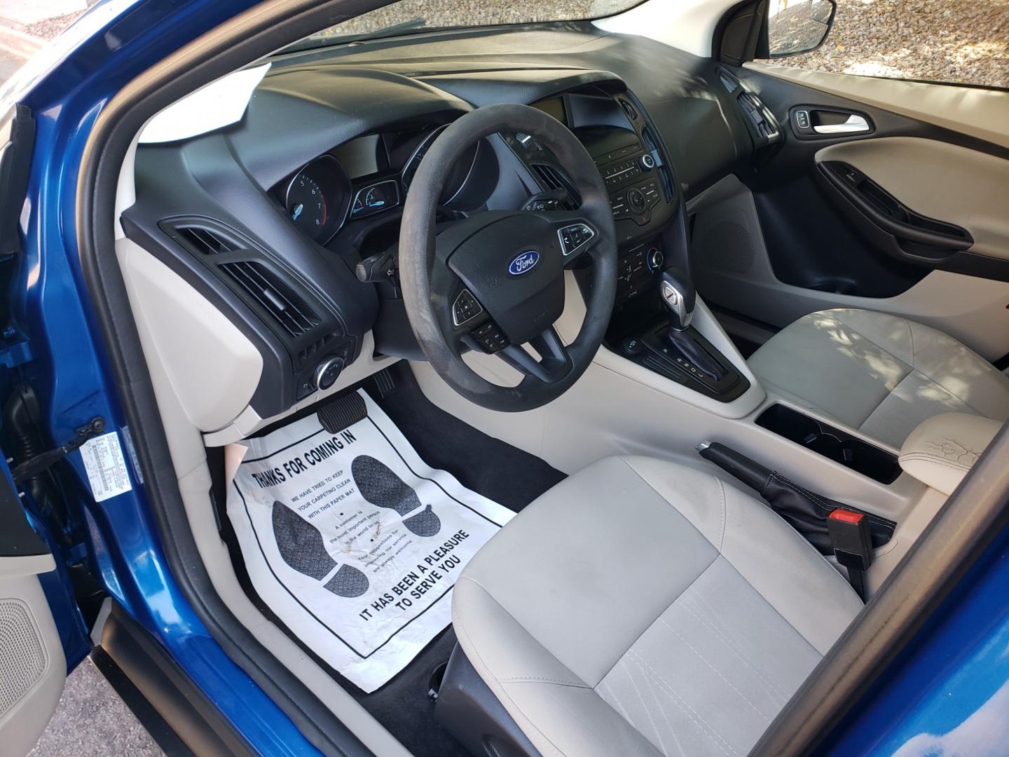 2018 /Tan and black Ford Focus SE Sedan (1FADP3F25JL) with an 2.0L L4 DOHC 16V engine, located at 323 E Dunlap Ave., Phoenix, AZ, 85020, (602) 331-9000, 33.567677, -112.069000 - Photo#9