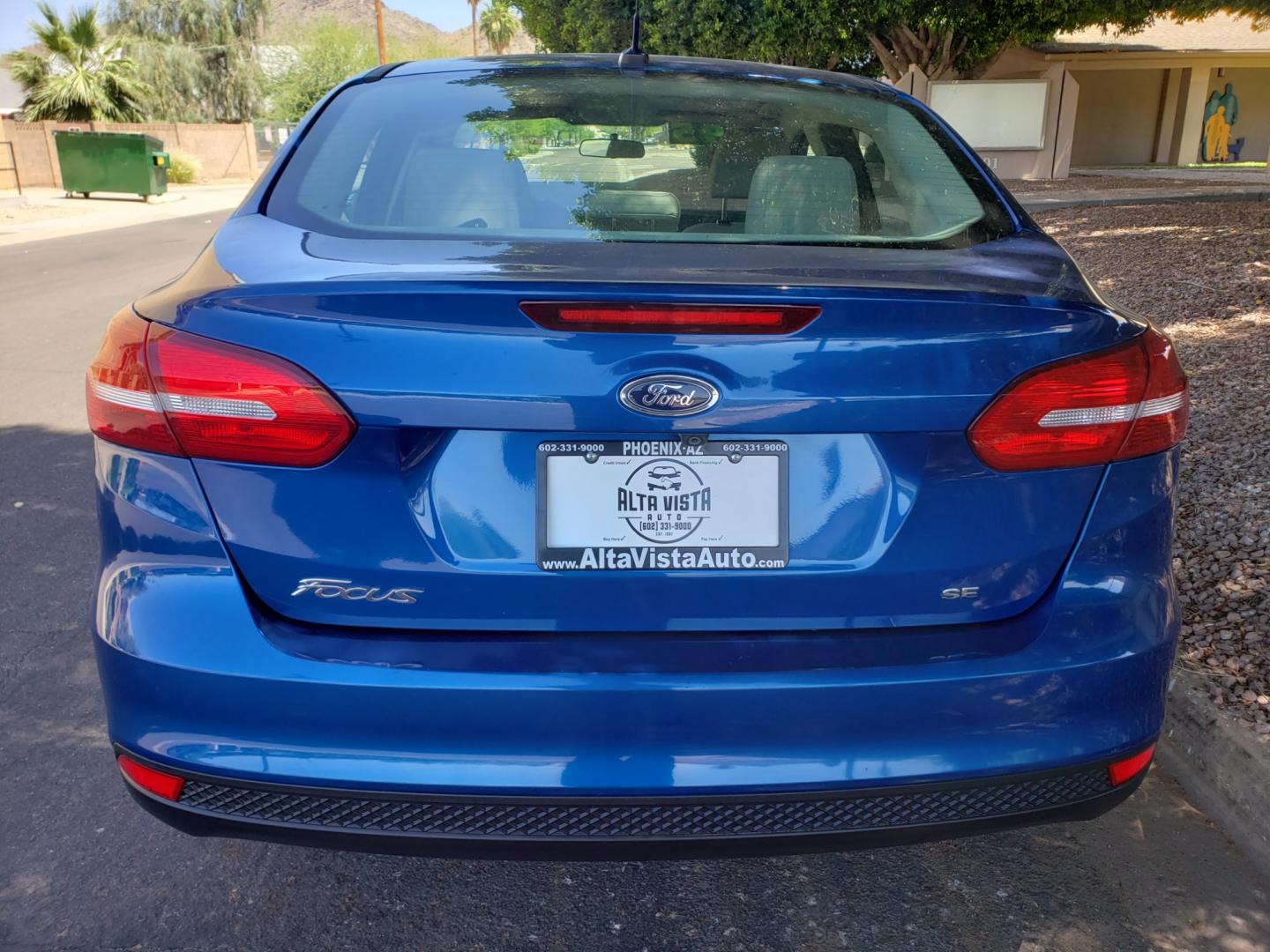 2018 /Tan and black Ford Focus SE Sedan (1FADP3F25JL) with an 2.0L L4 DOHC 16V engine, located at 323 E Dunlap Ave., Phoenix, AZ, 85020, (602) 331-9000, 33.567677, -112.069000 - Photo#7