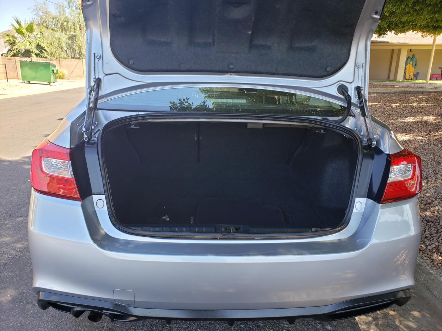 2019 /gray and black Subaru Legacy 2.5i Premium (4S3BNAB69K3) with an 2.5L H4 SOHC 16V engine, CVT transmission, located at 323 E Dunlap Ave., Phoenix, AZ, 85020, (602) 331-9000, 33.567677, -112.069000 - Photo#17