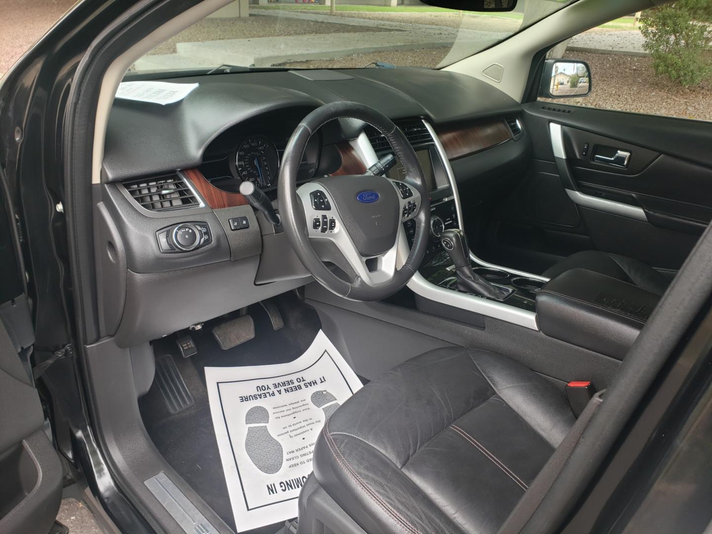 2013 /gray and black Ford Edge Limited FWD (2FMDK3KC9DB) with an 3.5L V6 DOHC 24V engine, 6-Speed Automatic transmission, located at 323 E Dunlap Ave., Phoenix, AZ, 85020, (602) 331-9000, 33.567677, -112.069000 - Photo#9