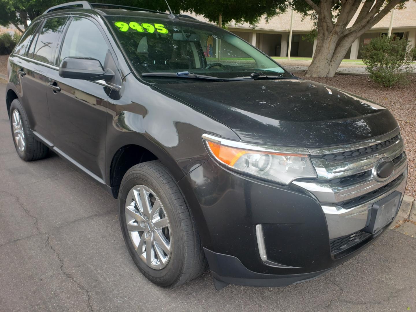 2013 /gray and black Ford Edge Limited FWD (2FMDK3KC9DB) with an 3.5L V6 DOHC 24V engine, 6-Speed Automatic transmission, located at 323 E Dunlap Ave., Phoenix, AZ, 85020, (602) 331-9000, 33.567677, -112.069000 - Photo#2