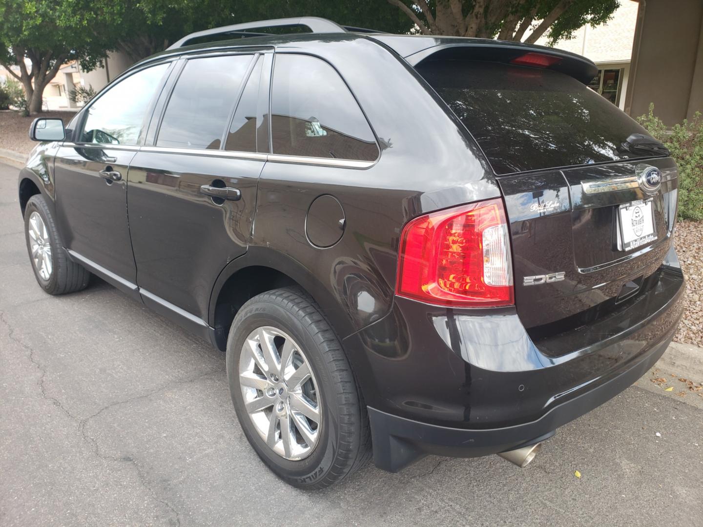 2013 /gray and black Ford Edge Limited FWD (2FMDK3KC9DB) with an 3.5L V6 DOHC 24V engine, 6-Speed Automatic transmission, located at 323 E Dunlap Ave., Phoenix, AZ, 85020, (602) 331-9000, 33.567677, -112.069000 - Photo#5