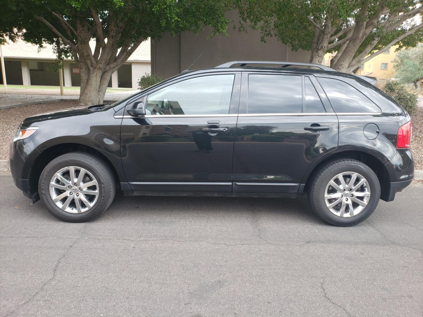 2013 /gray and black Ford Edge Limited FWD (2FMDK3KC9DB) with an 3.5L V6 DOHC 24V engine, 6-Speed Automatic transmission, located at 323 E Dunlap Ave., Phoenix, AZ, 85020, (602) 331-9000, 33.567677, -112.069000 - Photo#6