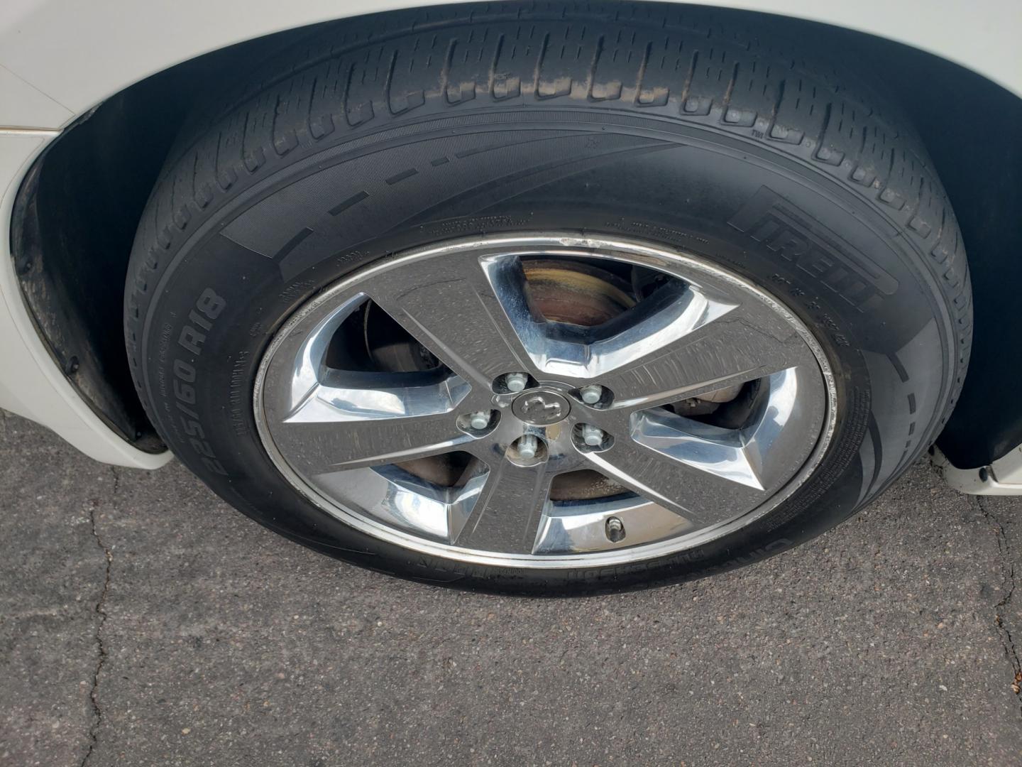 2008 WHITE /gray Dodge Charger R/T (2B3LA53H98H) with an 5.7L V8 OHV 16V engine, 5-Speed Automatic Overdrive transmission, located at 323 E Dunlap Ave., Phoenix, AZ, 85020, (602) 331-9000, 33.567677, -112.069000 - 2008 Dodge Charger R/T,.....A Must See!! No accidents, Ice cold AC. The car is gorgeous inside and out. Power windows, Power door locks, Gorgeous tinted sunroof, Touch screen Stereo/CD Player, Phone sync, Bluetooth, Satellite compatible, Navigation, Beautiful gray interior with gray leather seats in - Photo#17