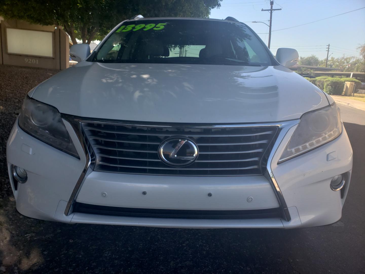 2013 WHITE /gray and black Lexus RX 350 FWD (2T2ZK1BA5DC) with an 3.5L V6 DOHC 24V engine, 5-Speed Automatic transmission, located at 323 E Dunlap Ave., Phoenix, AZ, 85020, (602) 331-9000, 33.567677, -112.069000 - Photo#1