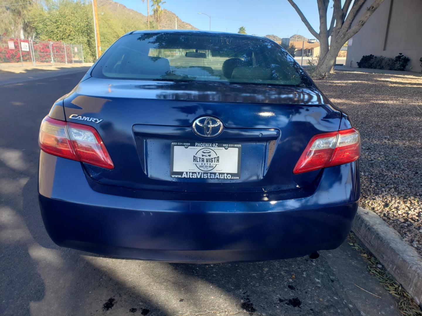 2009 /tan Toyota Camry le (4T1BE46K89U) with an 2.4L L4 DOHC 16V engine, 5-Speed Automatic transmission, located at 323 E Dunlap Ave., Phoenix, AZ, 85020, (602) 331-9000, 33.567677, -112.069000 - 2009 Toyota Camry,.......No accidents, Ice cold AC....... Power windows, Power door locks, Touch screen Pioneer Stereo/CD Player, Phone sync, Bluetooth, Satellite compatible, Backup camera, Beautiful tan interior with tan leather seats in near perfect condition, Incredible gas mileage! Clean Arizona - Photo#7