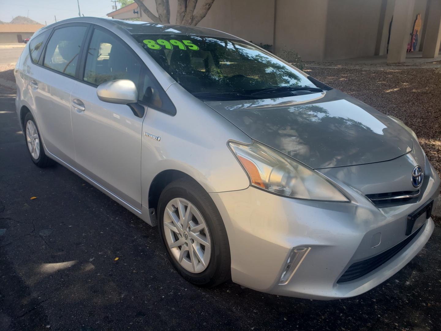 2012 /gray and lite gray Toyota Prius five (JTDZN3EU5C3) with an 1.8L L4 DOHC 16V engine, 4-Speed Automatic transmission, located at 323 E Dunlap Ave., Phoenix, AZ, 85020, (602) 331-9000, 33.567677, -112.069000 - 2012 Toyota Prius v,....... EXCELLENT condition, A Real Must See!!.... No accidents, Power everything, Ice cold ac, Stereo/CD player, bluetooth, phone sync, Clean lite gray and gray interior with gray cloth seats in near perfect condition, power windows, power door locks, clean Arizona title, Runs a - Photo#2