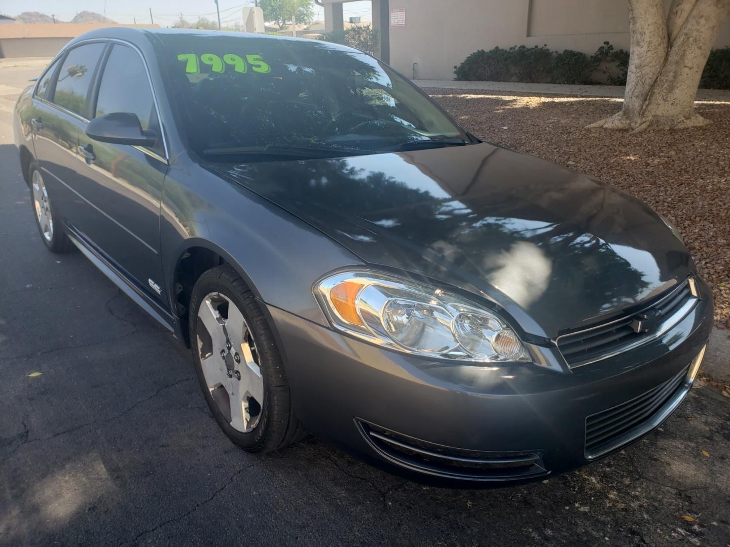 2010 /gray and black Chevrolet Impala lt (2G1WB5EK7A1) with an 3.5L V6 DOHC 24V engine, 4-Speed Automatic transmission, located at 323 E Dunlap Ave., Phoenix, AZ, 85020, (602) 331-9000, 33.567677, -112.069000 - 2010 Chevrolet Impala LT,....... EXCELLENT condition,....ONLY 104K MILES....... A Real Must See!!.... No accidents, Power everything, Ice cold ac, Clean Gray and Black interior with Black leather seats in near perfect condition, power windows, power door locks, Stereo/CD Player, blue tooth, phone sy - Photo#2