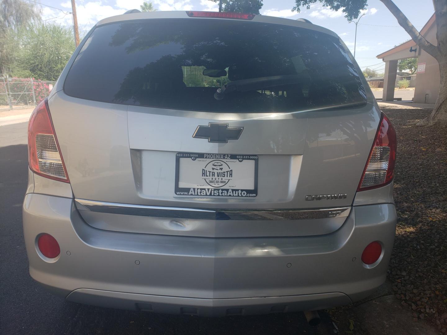 2014 /gray and black Chevrolet Captiva Sport ltz (3GNAL4EK8ES) with an 2.4L L4 DOHC 16V engine, 6-Speed Automatic transmission, located at 323 E Dunlap Ave., Phoenix, AZ, 85020, (602) 331-9000, 33.567677, -112.069000 - 2014 Chevrolet Captiva LTZ,....EXCELLENT condition, ONLY 118K MILES!!.... Ice Cold A/C, Black and gray interior with black leather seats in near perfect condition, New brakes, Tune up, Touch screen Stereo/CD Player, Bluetooth, Phone sync, Gorgeous tinted sunroof front and back,This suv is gorgeous i - Photo#7