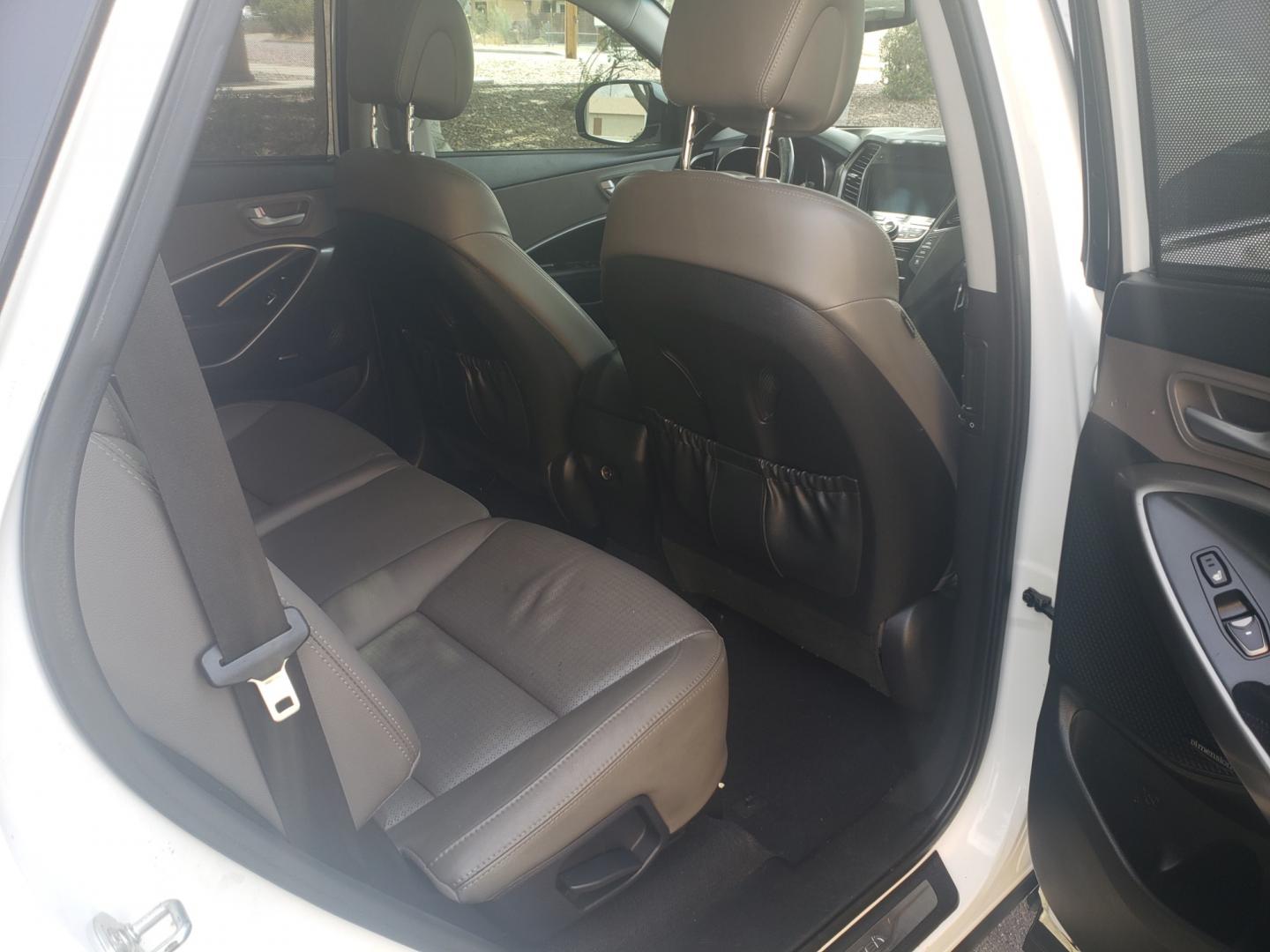 2014 /gray and black Hyundai Santa Fe gls (KM8SR4HF7EU) with an 3.3l v6 engine, 6-Speed Automatic transmission, located at 323 E Dunlap Ave., Phoenix, AZ, 85020, (602) 331-9000, 33.567677, -112.069000 - 2014 Hyundai Santa Fe GLS,.....A Must See!! No accidents, Ice cold AC. The car is gorgeous inside and out. Power windows, Power door locks, Touch screen Stereo/CD Player, Phone sync, Bluetooth, Satellite compatible, Backup camera, Navigation, 3RD Row seating, Rear a/c, Gorgeous tinted sunroof, Beaut - Photo#16