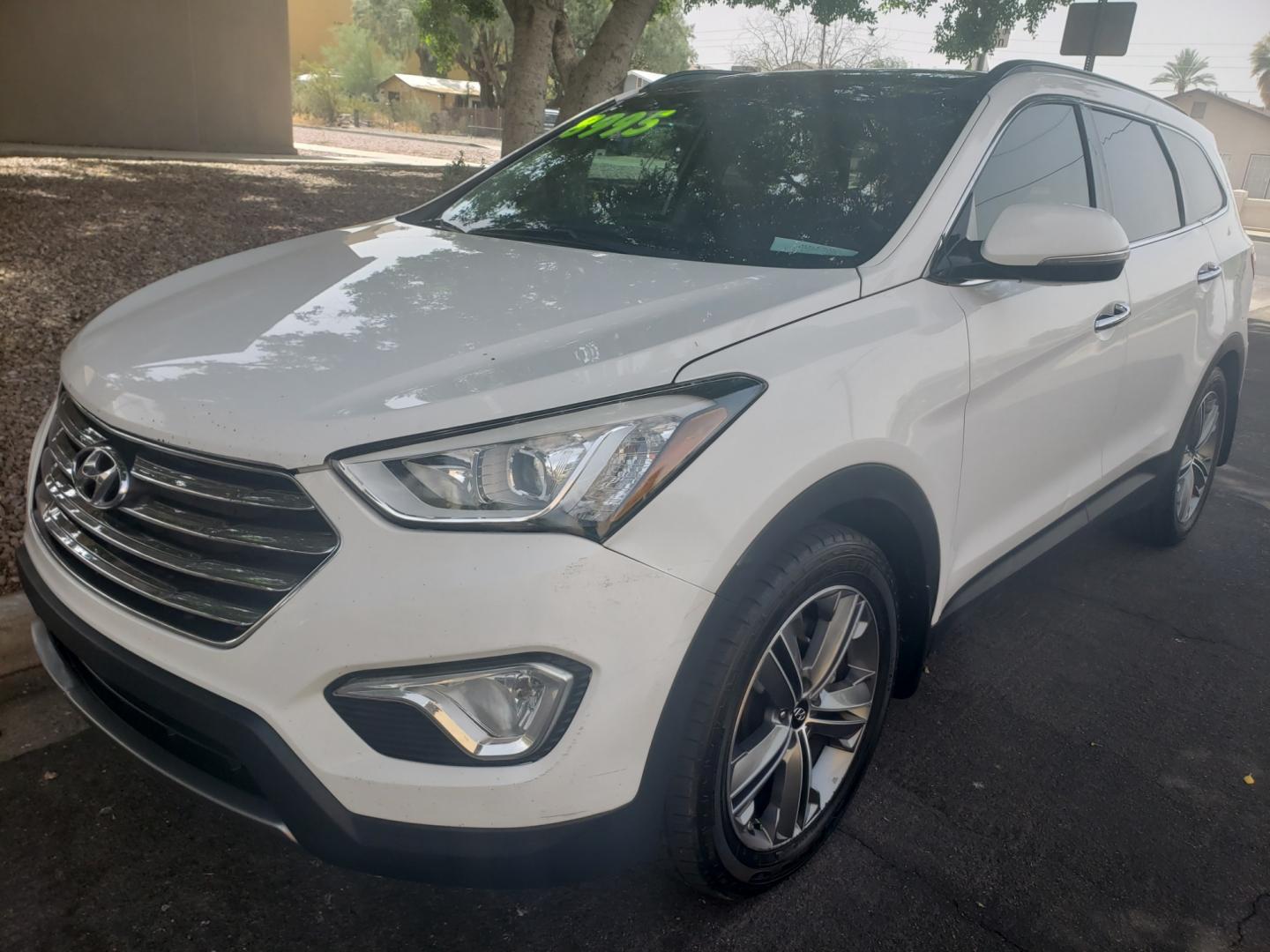 2014 /gray and black Hyundai Santa Fe gls (KM8SR4HF7EU) with an 3.3l v6 engine, 6-Speed Automatic transmission, located at 323 E Dunlap Ave., Phoenix, AZ, 85020, (602) 331-9000, 33.567677, -112.069000 - 2014 Hyundai Santa Fe GLS,.....A Must See!! No accidents, Ice cold AC. The car is gorgeous inside and out. Power windows, Power door locks, Touch screen Stereo/CD Player, Phone sync, Bluetooth, Satellite compatible, Backup camera, Navigation, 3RD Row seating, Rear a/c, Gorgeous tinted sunroof, Beaut - Photo#0