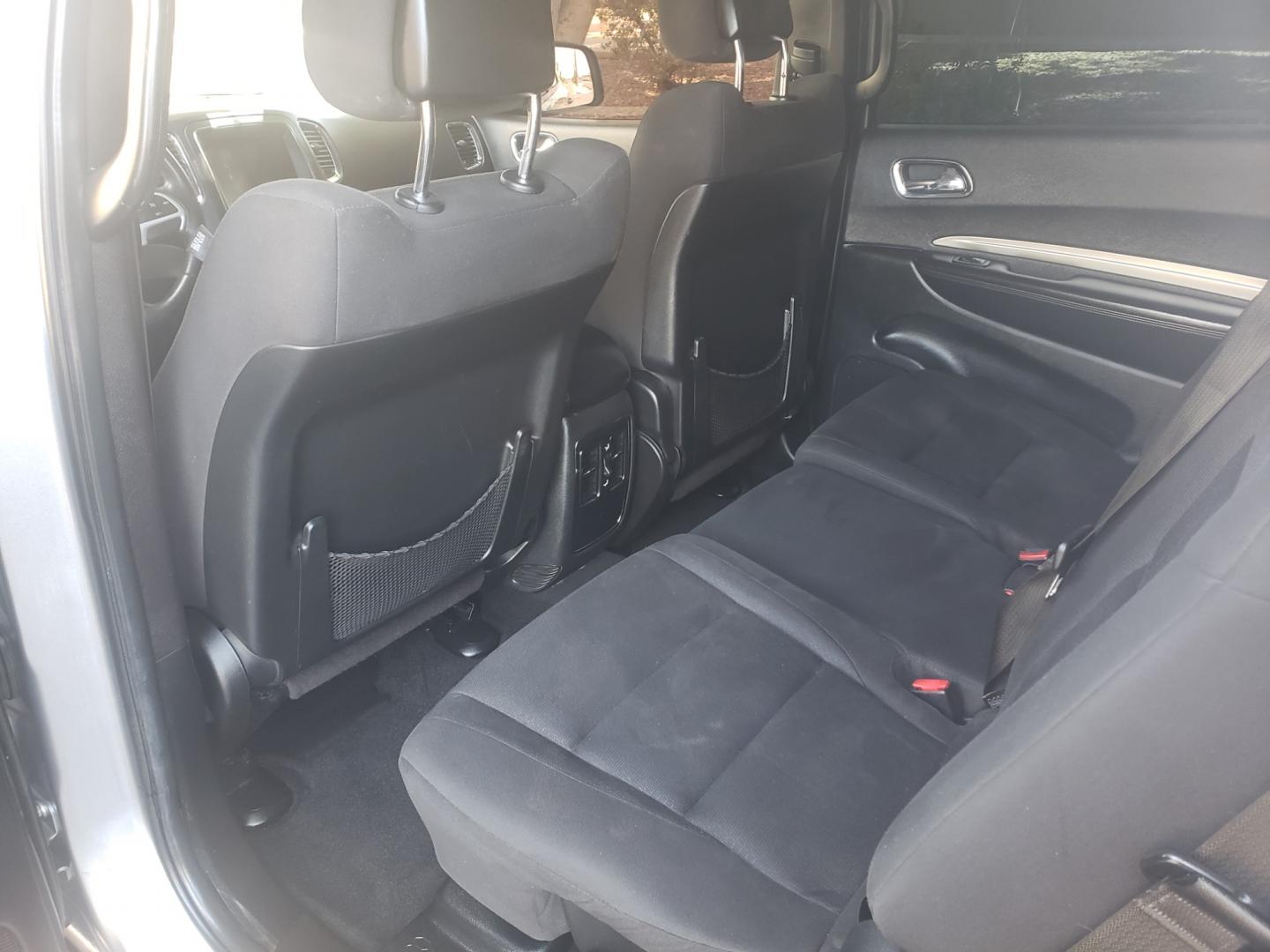 2014 /gray and black Dodge Durango sxt (1C4RDHAG7EC) with an 3.6L V6 DOHC 24V engine, 8 speed auto transmission, located at 323 E Dunlap Ave., Phoenix, AZ, 85020, (602) 331-9000, 33.567677, -112.069000 - Photo#10