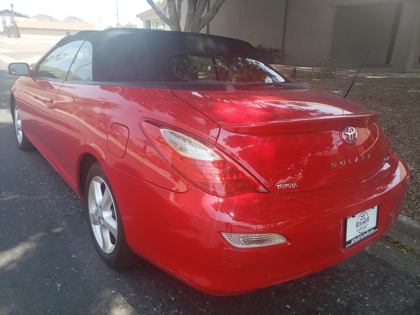 2007 /gray and black Toyota Camry Solara SE (4T1FA38PX7U) with an 3.3l v6 engine, 5-Speed Automatic transmission, located at 323 E Dunlap Ave., Phoenix, AZ, 85020, (602) 331-9000, 33.567677, -112.069000 - 2007 Toyota Camry Solara SE,....... A Real Must See!!....Two-door coupe / convertible, No accidents, Power everything, Ice cold ac, Clean Gray and Black interior with cloth seats in near perfect condition, power windows, power door locks, Stereo/CD Player, Phone sync, Bluetooth, Satellite compatible - Photo#5