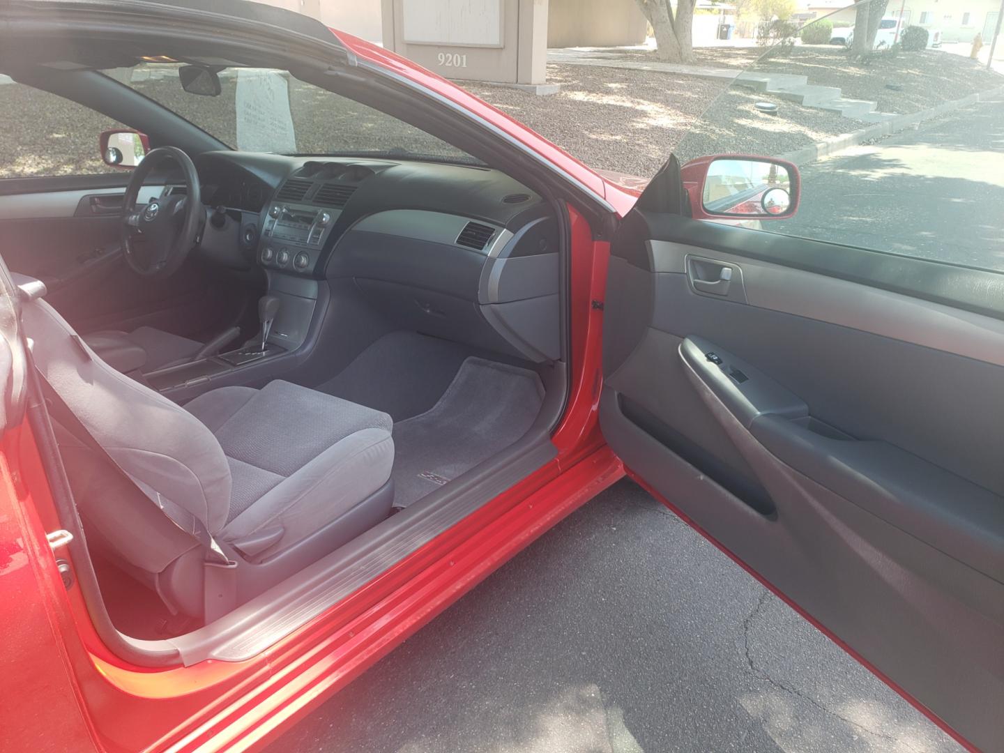 2007 /gray and black Toyota Camry Solara SE (4T1FA38PX7U) with an 3.3l v6 engine, 5-Speed Automatic transmission, located at 323 E Dunlap Ave., Phoenix, AZ, 85020, (602) 331-9000, 33.567677, -112.069000 - 2007 Toyota Camry Solara SE,....... A Real Must See!!....Two-door coupe / convertible, No accidents, Power everything, Ice cold ac, Clean Gray and Black interior with cloth seats in near perfect condition, power windows, power door locks, Stereo/CD Player, Phone sync, Bluetooth, Satellite compatible - Photo#11