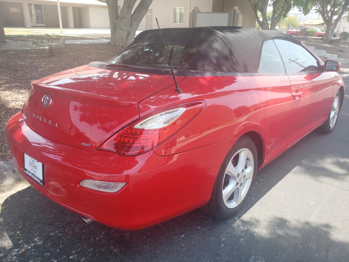 2007 /gray and black Toyota Camry Solara SE (4T1FA38PX7U) with an 3.3l v6 engine, 5-Speed Automatic transmission, located at 323 E Dunlap Ave., Phoenix, AZ, 85020, (602) 331-9000, 33.567677, -112.069000 - 2007 Toyota Camry Solara SE,....... A Real Must See!!....Two-door coupe / convertible, No accidents, Power everything, Ice cold ac, Clean Gray and Black interior with cloth seats in near perfect condition, power windows, power door locks, Stereo/CD Player, Phone sync, Bluetooth, Satellite compatible - Photo#3