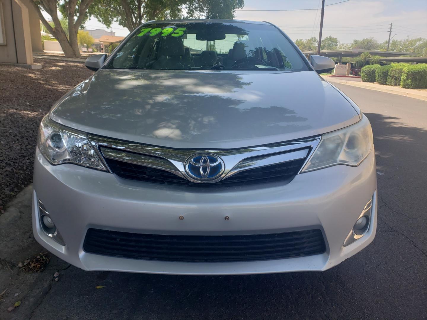 2012 /gray and black Toyota Camry Hybrid le (4T1BD1FK0CU) with an 2.5L L4 DOHC 16V HYBRID engine, Continuously Variable Transmission transmission, located at 323 E Dunlap Ave., Phoenix, AZ, 85020, (602) 331-9000, 33.567677, -112.069000 - 2012 Toyota Camry Hybrid 4dr Sdn ,.....A Must See!! No accidents, Ice cold AC. The car is gorgeous inside and out. Power windows, Power door locks, Touch screen Stereo, Phone sync, Bluetooth, Navigation, backup camera, Beautiful gray and black interior with gray leather seats in near perfect conditi - Photo#1