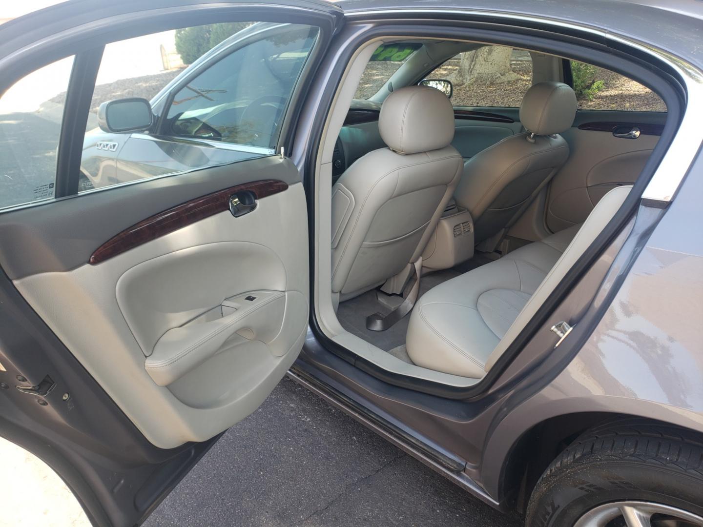 2007 /gray Buick Lucerne cxl (1G4HD57227U) with an 3.8l v6 engine, 4-Speed Automatic transmission, located at 323 E Dunlap Ave., Phoenix, AZ, 85020, (602) 331-9000, 33.567677, -112.069000 - 2007 Buick Lucerne 4dr Sdn V6 CXL,.....A Must See!! ……..No accidents,……. Ice cold AC. The car is gorgeous inside and out. Power windows, Power door locks, Stereo/CD Player, Phone sync, Bluetooth, Beautiful gray interior with gray leather seats in near perfect condition, Gorgeous tinted sun - Photo#10