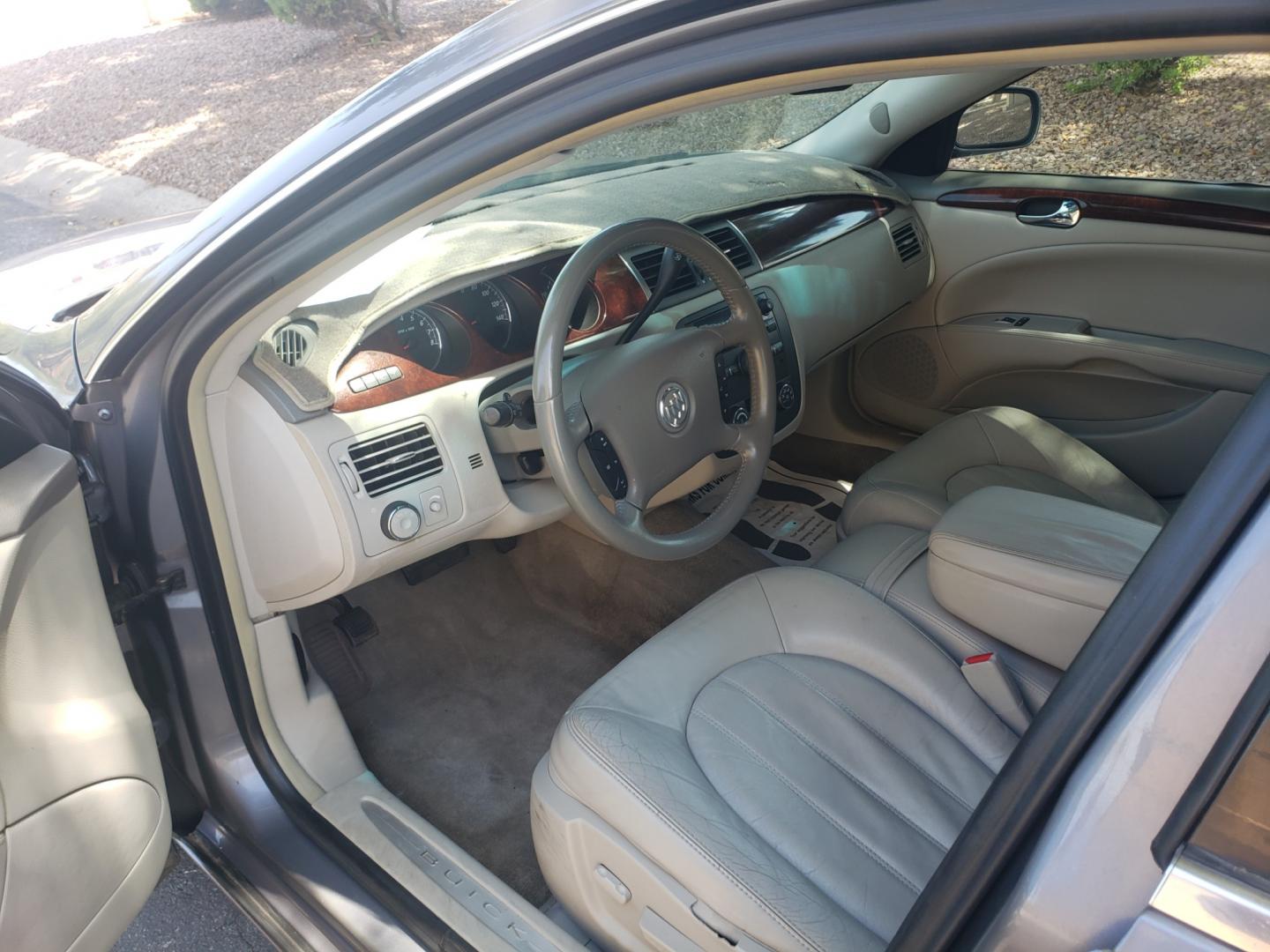 2007 /gray Buick Lucerne cxl (1G4HD57227U) with an 3.8l v6 engine, 4-Speed Automatic transmission, located at 323 E Dunlap Ave., Phoenix, AZ, 85020, (602) 331-9000, 33.567677, -112.069000 - 2007 Buick Lucerne 4dr Sdn V6 CXL,.....A Must See!! ……..No accidents,……. Ice cold AC. The car is gorgeous inside and out. Power windows, Power door locks, Stereo/CD Player, Phone sync, Bluetooth, Beautiful gray interior with gray leather seats in near perfect condition, Gorgeous tinted sun - Photo#9