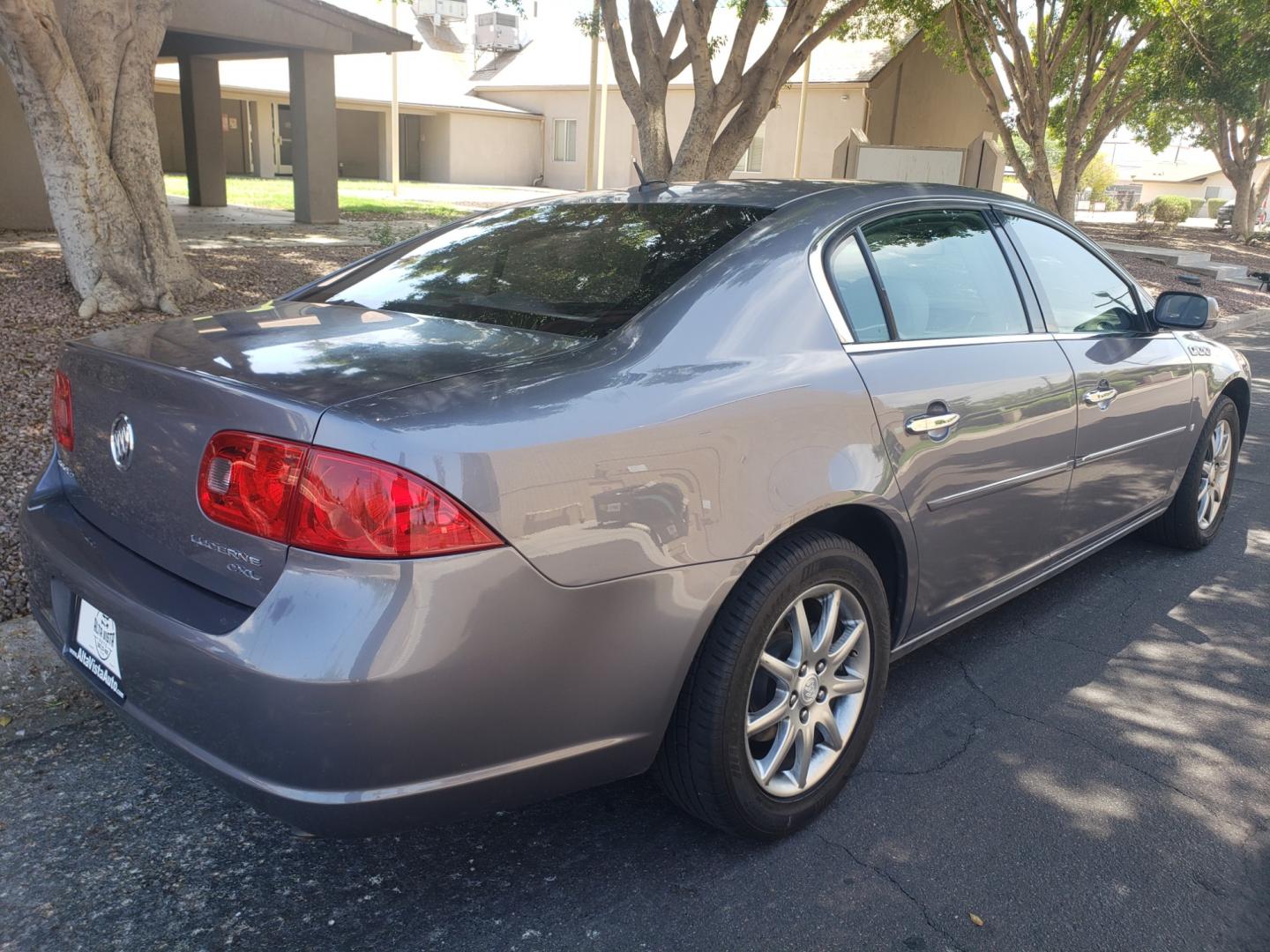 2007 /gray Buick Lucerne cxl (1G4HD57227U) with an 3.8l v6 engine, 4-Speed Automatic transmission, located at 323 E Dunlap Ave., Phoenix, AZ, 85020, (602) 331-9000, 33.567677, -112.069000 - 2007 Buick Lucerne 4dr Sdn V6 CXL,.....A Must See!! ……..No accidents,……. Ice cold AC. The car is gorgeous inside and out. Power windows, Power door locks, Stereo/CD Player, Phone sync, Bluetooth, Beautiful gray interior with gray leather seats in near perfect condition, Gorgeous tinted sun - Photo#3