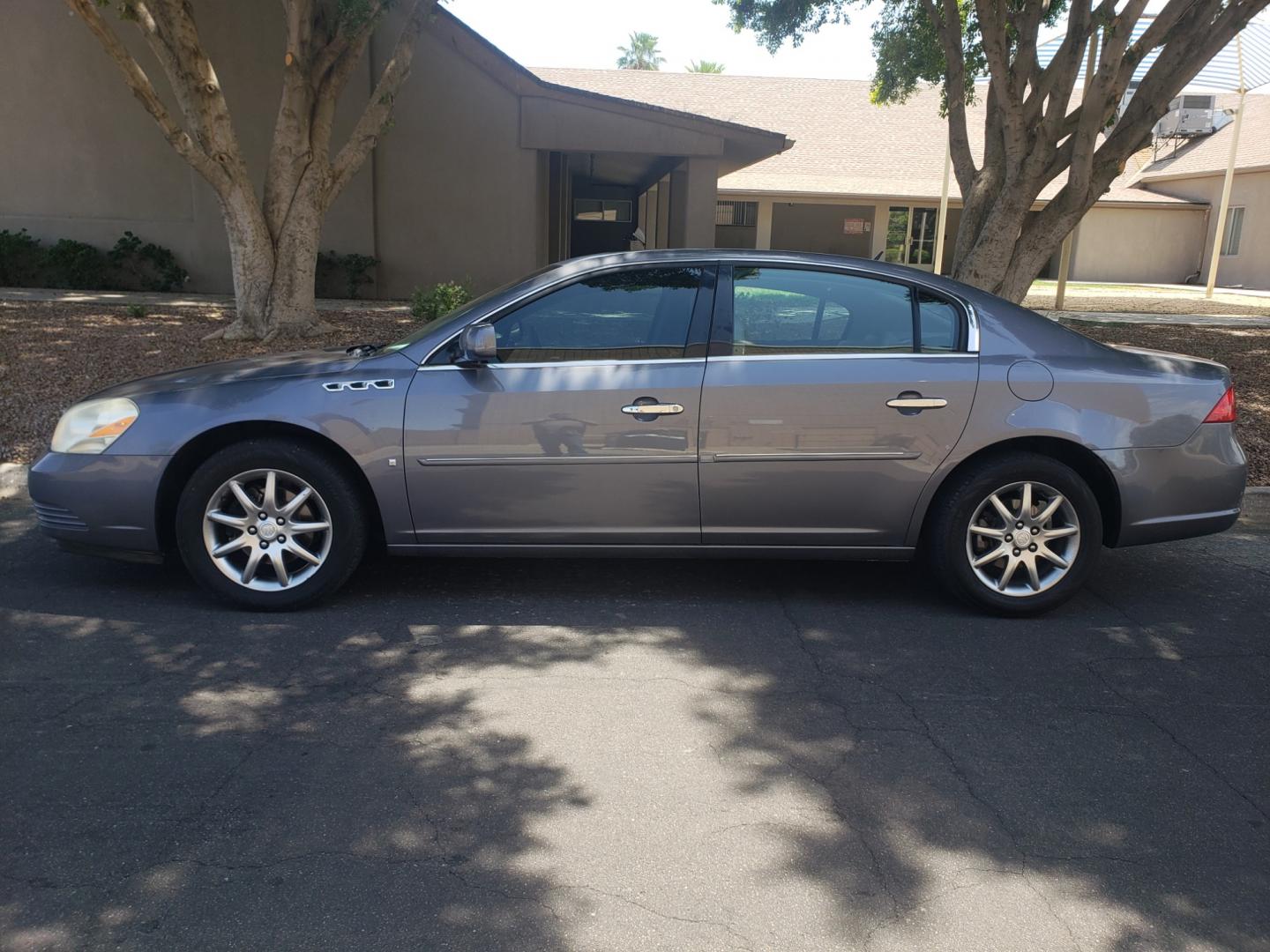 2007 /gray Buick Lucerne cxl (1G4HD57227U) with an 3.8l v6 engine, 4-Speed Automatic transmission, located at 323 E Dunlap Ave., Phoenix, AZ, 85020, (602) 331-9000, 33.567677, -112.069000 - 2007 Buick Lucerne 4dr Sdn V6 CXL,.....A Must See!! ……..No accidents,……. Ice cold AC. The car is gorgeous inside and out. Power windows, Power door locks, Stereo/CD Player, Phone sync, Bluetooth, Beautiful gray interior with gray leather seats in near perfect condition, Gorgeous tinted sun - Photo#6