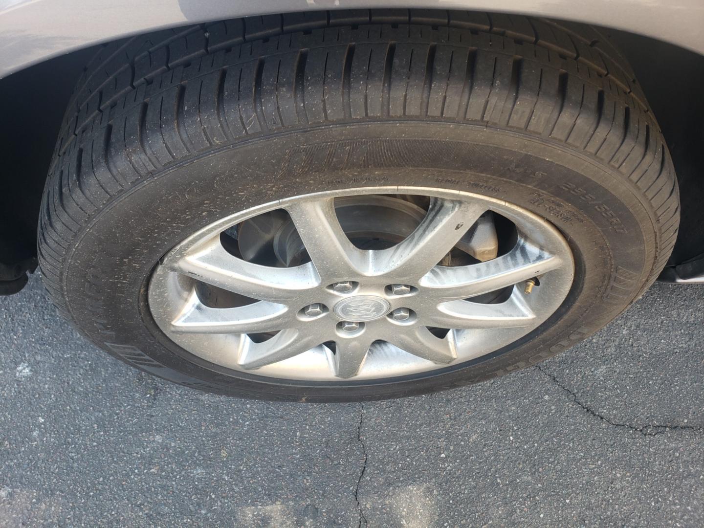 2007 /gray Buick Lucerne cxl (1G4HD57227U) with an 3.8l v6 engine, 4-Speed Automatic transmission, located at 323 E Dunlap Ave., Phoenix, AZ, 85020, (602) 331-9000, 33.567677, -112.069000 - 2007 Buick Lucerne 4dr Sdn V6 CXL,.....A Must See!! ……..No accidents,……. Ice cold AC. The car is gorgeous inside and out. Power windows, Power door locks, Stereo/CD Player, Phone sync, Bluetooth, Beautiful gray interior with gray leather seats in near perfect condition, Gorgeous tinted sun - Photo#20