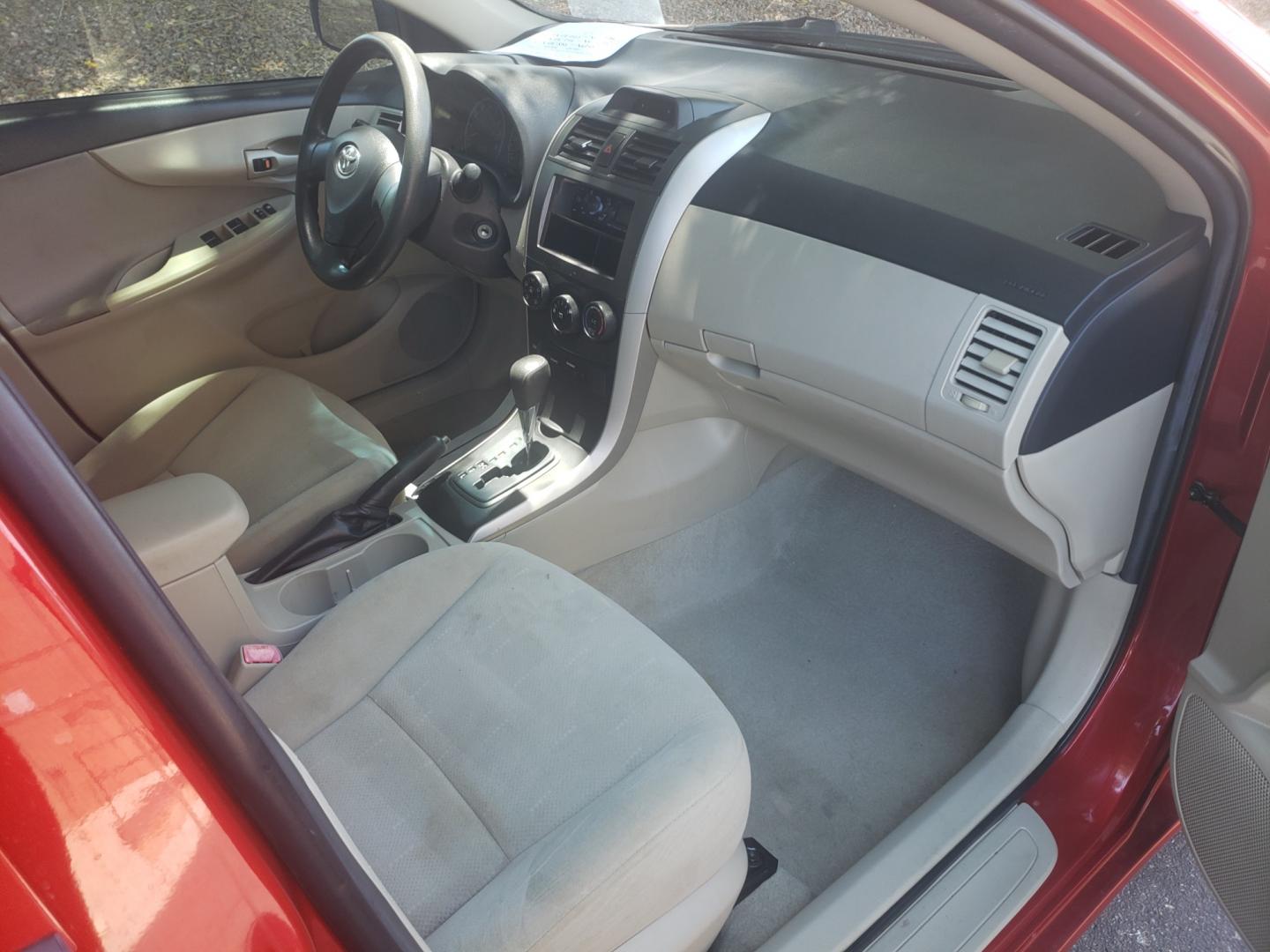 2012 /Tan and black Toyota Corolla l (5YFBU4EE0CP) with an 1.8L L4 DOHC 16V engine, 4-Speed Automatic transmission, located at 323 E Dunlap Ave., Phoenix, AZ, 85020, (602) 331-9000, 33.567677, -112.069000 - 2012 Toyota Corolla 4dr Sdn Auto L (Natl),....... EXCELLENT condition,..… A Real Must See!!.... No accidents, Power everything, Ice cold ac, Clean tan and Black interior with tan cloth seats in near perfect condition, power windows, power door locks, Stereo/CD Player, clean Arizona title, Runs an - Photo#12