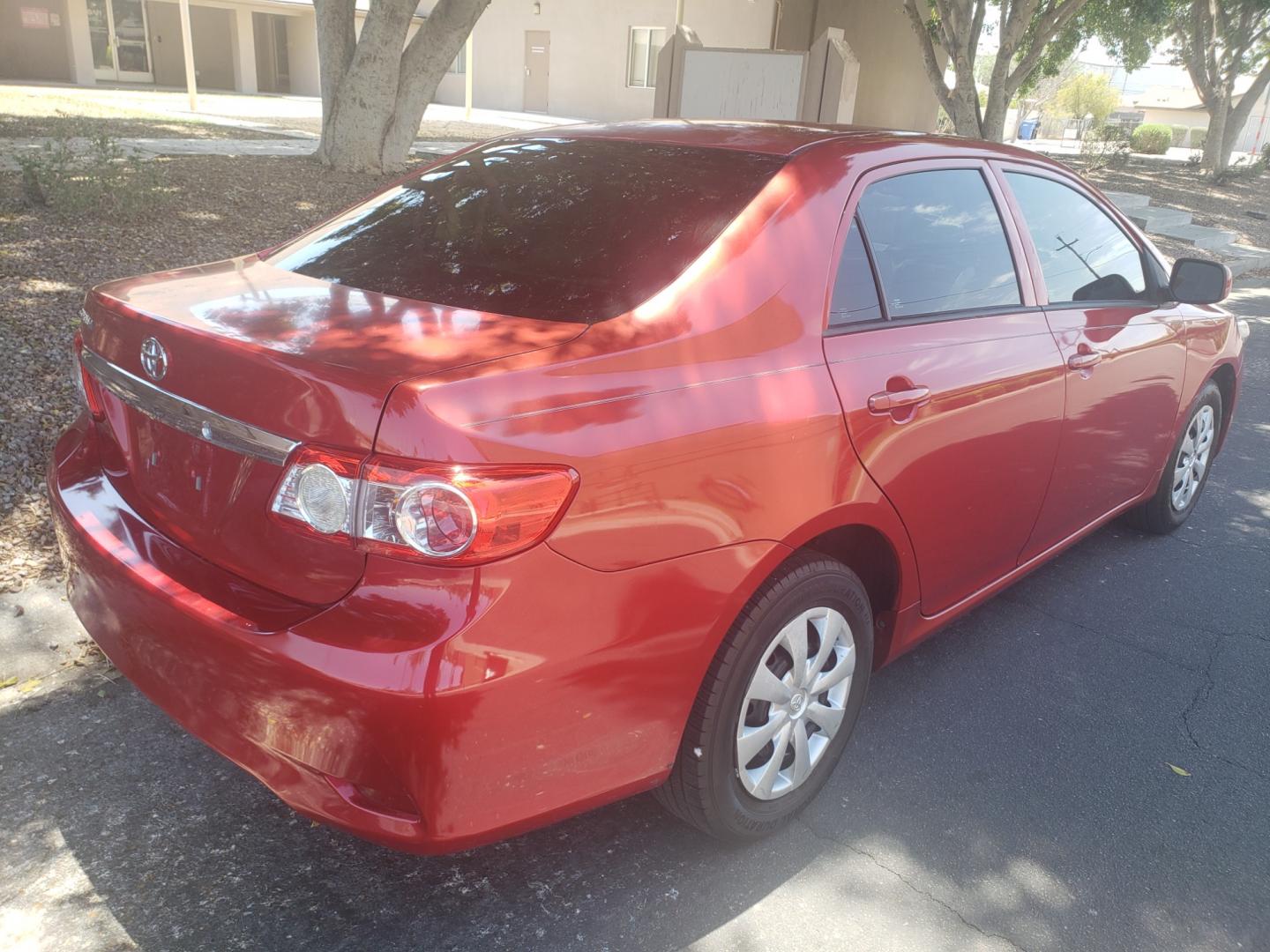 2012 /Tan and black Toyota Corolla l (5YFBU4EE0CP) with an 1.8L L4 DOHC 16V engine, 4-Speed Automatic transmission, located at 323 E Dunlap Ave., Phoenix, AZ, 85020, (602) 331-9000, 33.567677, -112.069000 - 2012 Toyota Corolla 4dr Sdn Auto L (Natl),....... EXCELLENT condition,..… A Real Must See!!.... No accidents, Power everything, Ice cold ac, Clean tan and Black interior with tan cloth seats in near perfect condition, power windows, power door locks, Stereo/CD Player, clean Arizona title, Runs an - Photo#3