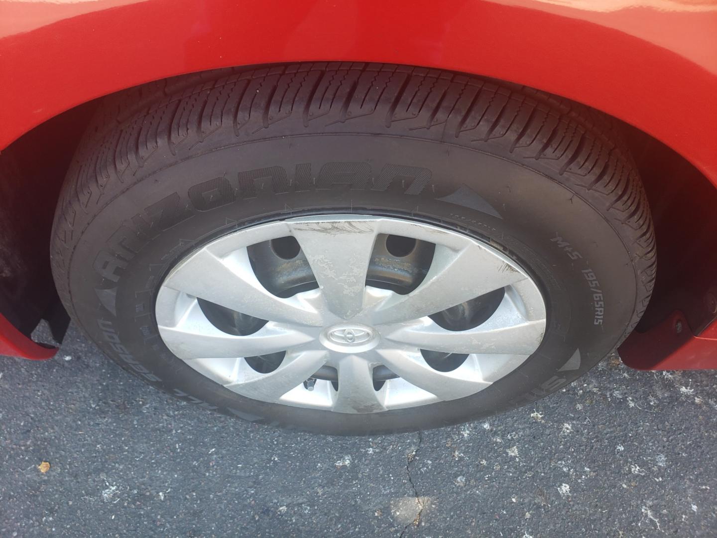 2012 /Tan and black Toyota Corolla l (5YFBU4EE0CP) with an 1.8L L4 DOHC 16V engine, 4-Speed Automatic transmission, located at 323 E Dunlap Ave., Phoenix, AZ, 85020, (602) 331-9000, 33.567677, -112.069000 - 2012 Toyota Corolla 4dr Sdn Auto L (Natl),....... EXCELLENT condition,..… A Real Must See!!.... No accidents, Power everything, Ice cold ac, Clean tan and Black interior with tan cloth seats in near perfect condition, power windows, power door locks, Stereo/CD Player, clean Arizona title, Runs an - Photo#17