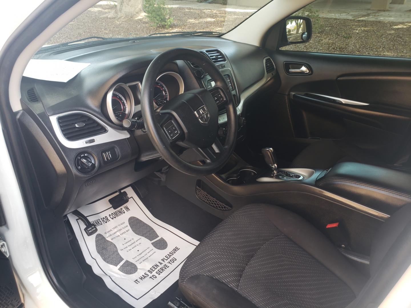 2016 WHITE /gray and black Dodge Journey SXT (3C4PDCBG6GT) with an 3.6L V6 DOHC 24V engine, 6-Speed Automatic transmission, located at 323 E Dunlap Ave., Phoenix, AZ, 85020, (602) 331-9000, 33.567677, -112.069000 - 2016 Dodge Journey FWD 4dr SXT,……..EXCELLENT condition,......Ice Cold A/C, Clean Black and gray interior with black cloth seats in near perfect condition, 3RD row seating, Rear AC, New brakes, Tune up, Stereo/CD Player, Bluetooth, Phone sync, Satellite compatible, This suv is gorgeous inside and - Photo#8