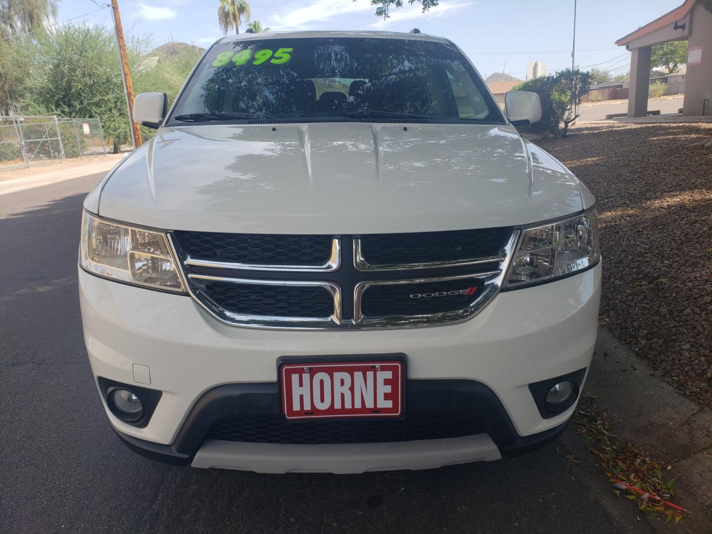 2016 WHITE /gray and black Dodge Journey SXT (3C4PDCBG6GT) with an 3.6L V6 DOHC 24V engine, 6-Speed Automatic transmission, located at 323 E Dunlap Ave., Phoenix, AZ, 85020, (602) 331-9000, 33.567677, -112.069000 - 2016 Dodge Journey FWD 4dr SXT,……..EXCELLENT condition,......Ice Cold A/C, Clean Black and gray interior with black cloth seats in near perfect condition, 3RD row seating, Rear AC, New brakes, Tune up, Stereo/CD Player, Bluetooth, Phone sync, Satellite compatible, This suv is gorgeous inside and - Photo#1