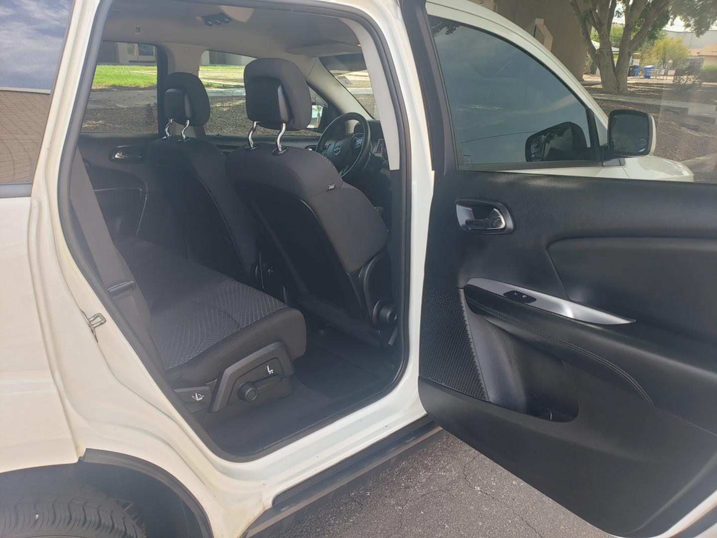 2016 WHITE /gray and black Dodge Journey SXT (3C4PDCBG6GT) with an 3.6L V6 DOHC 24V engine, 6-Speed Automatic transmission, located at 323 E Dunlap Ave., Phoenix, AZ, 85020, (602) 331-9000, 33.567677, -112.069000 - 2016 Dodge Journey FWD 4dr SXT,……..EXCELLENT condition,......Ice Cold A/C, Clean Black and gray interior with black cloth seats in near perfect condition, 3RD row seating, Rear AC, New brakes, Tune up, Stereo/CD Player, Bluetooth, Phone sync, Satellite compatible, This suv is gorgeous inside and - Photo#14