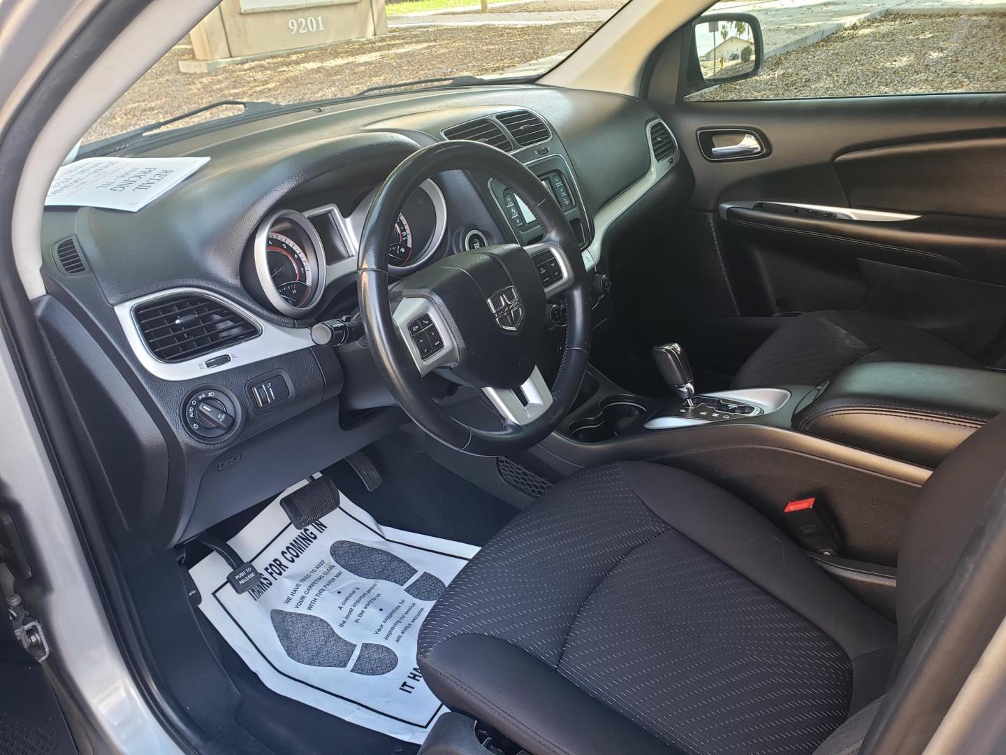 2018 /gray and black Dodge Journey SXT (3C4PDCBB2JT) with an 2.4L L6 DOHC 16V engine, 4A transmission, located at 323 E Dunlap Ave., Phoenix, AZ, 85020, (602) 331-9000, 33.567677, -112.069000 - 2018 Dodge Journey SXT,……..EXCELLENT condition,......ONLY 85K MILES.........Ice Cold A/C, Clean Black and gray interior with black cloth seats in near perfect condition, 3RD row seating, Rear AC, New brakes, Tune up, Stereo/CD Player, Bluetooth, Phone sync, Satellite compatible, This suv is gorg - Photo#9