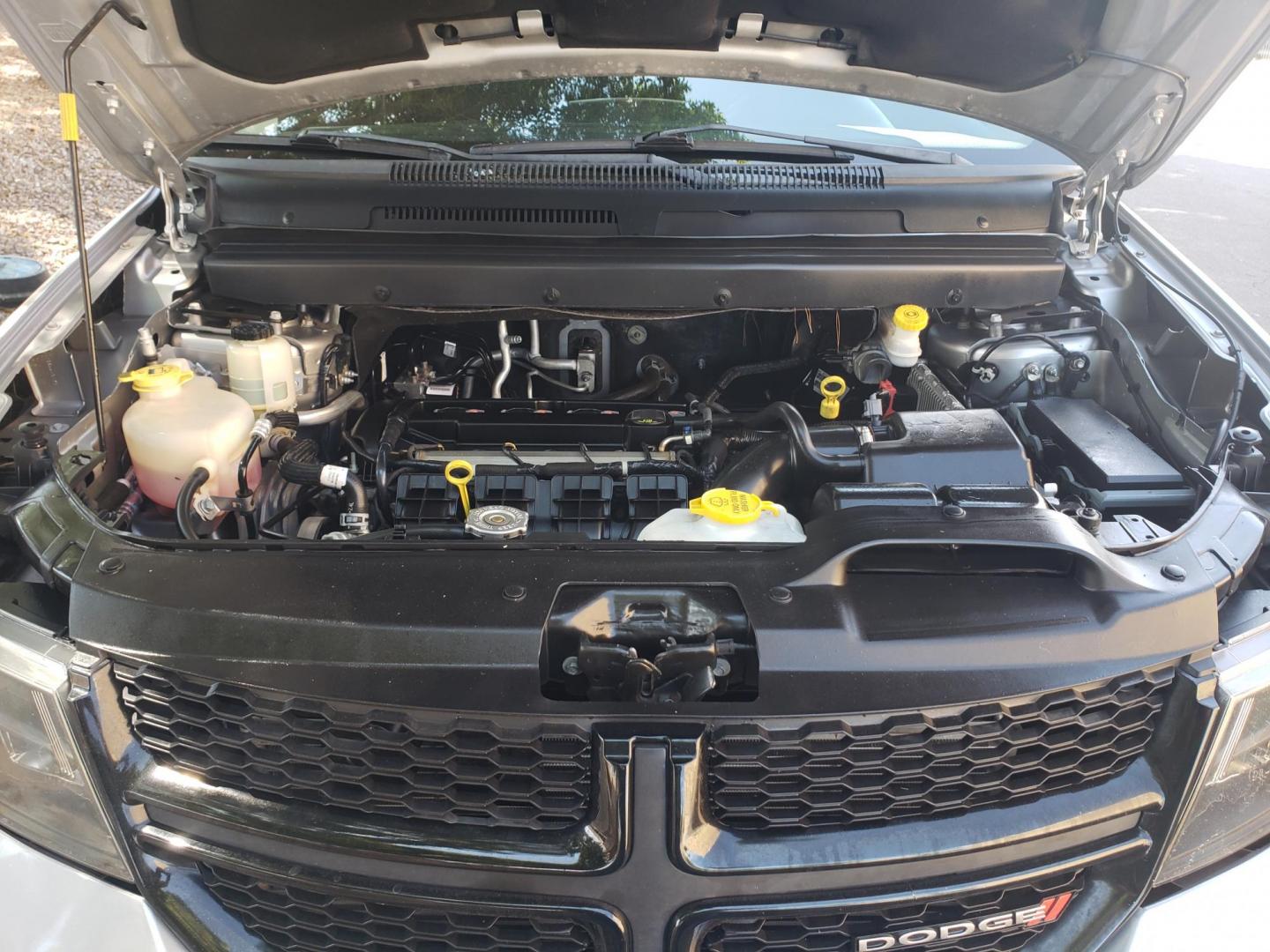 2018 /gray and black Dodge Journey SXT (3C4PDCBB2JT) with an 2.4L L6 DOHC 16V engine, 4A transmission, located at 323 E Dunlap Ave., Phoenix, AZ, 85020, (602) 331-9000, 33.567677, -112.069000 - 2018 Dodge Journey SXT,……..EXCELLENT condition,......ONLY 85K MILES.........Ice Cold A/C, Clean Black and gray interior with black cloth seats in near perfect condition, 3RD row seating, Rear AC, New brakes, Tune up, Stereo/CD Player, Bluetooth, Phone sync, Satellite compatible, This suv is gorg - Photo#19