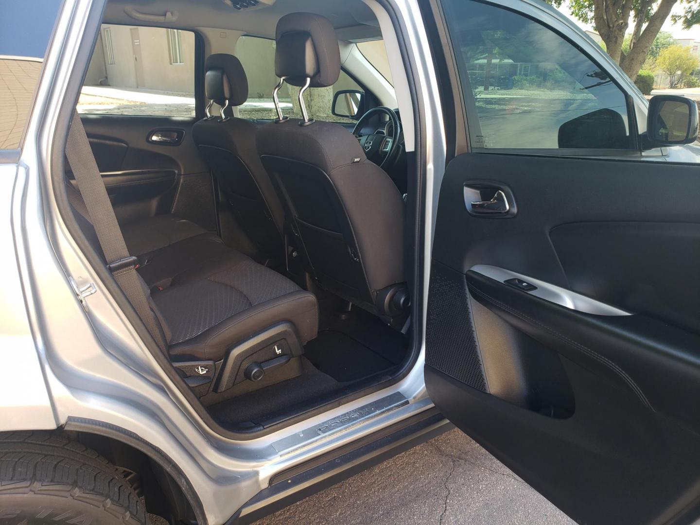 2018 /gray and black Dodge Journey SXT (3C4PDCBB2JT) with an 2.4L L6 DOHC 16V engine, 4A transmission, located at 323 E Dunlap Ave., Phoenix, AZ, 85020, (602) 331-9000, 33.567677, -112.069000 - 2018 Dodge Journey SXT,……..EXCELLENT condition,......ONLY 85K MILES.........Ice Cold A/C, Clean Black and gray interior with black cloth seats in near perfect condition, 3RD row seating, Rear AC, New brakes, Tune up, Stereo/CD Player, Bluetooth, Phone sync, Satellite compatible, This suv is gorg - Photo#15