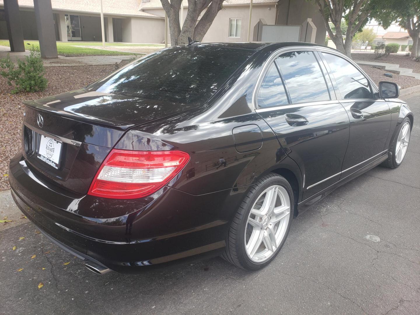 2009 /black Mercedes-Benz C-Class C350 Sport Sedan (WDDGF56X89R) with an 3.5L V6 DOHC 24V engine, 7-Speed Automatic transmission, located at 323 E Dunlap Ave., Phoenix, AZ, 85020, (602) 331-9000, 33.567677, -112.069000 - 2009 Mercedes-Benz C-Class C350 Sport Sedan,......A True Must See!! No accidents, IceCold AC Front and Rear, The car is gorgeous inside and out, power windows, power door locks, Gorgeous tinted sunroof, Stereo/Cd Player, Phone sync, Bluetooth, Backup camera, Clean Black Interior with beautiful Black - Photo#3