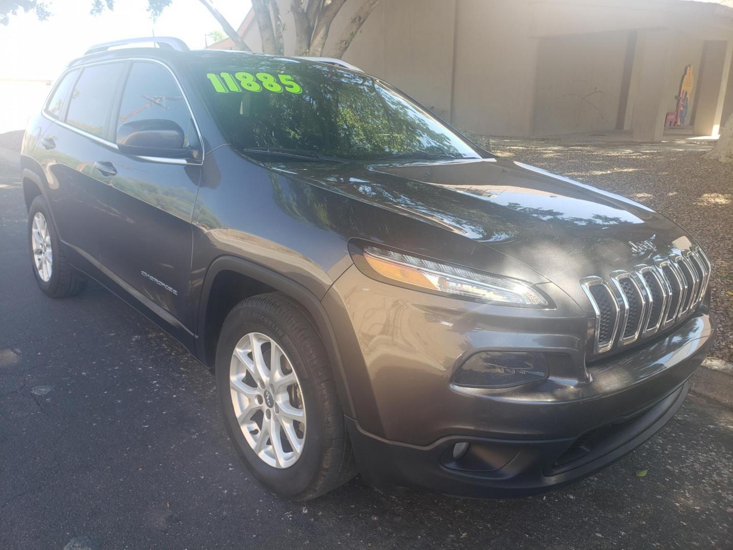 2017 /gray and black Jeep Cherokee Latitude FWD (1C4PJLCS9HW) with an 3.2L V6 DOHC 24V engine, 9A transmission, located at 323 E Dunlap Ave., Phoenix, AZ, 85020, (602) 331-9000, 33.567677, -112.069000 - 2017 Jeep Cherokee Latitude FWD,......EXCELLENT condition, A Real Must See!!.... No accidents, Power everything, Touch screen Stereo/cd player, Phone sync, Bluetooth, Satellite compatible, Backup camera, Ice cold ac front and rear, Clean gray and Black interior with black cloth seats in near perfect - Photo#2