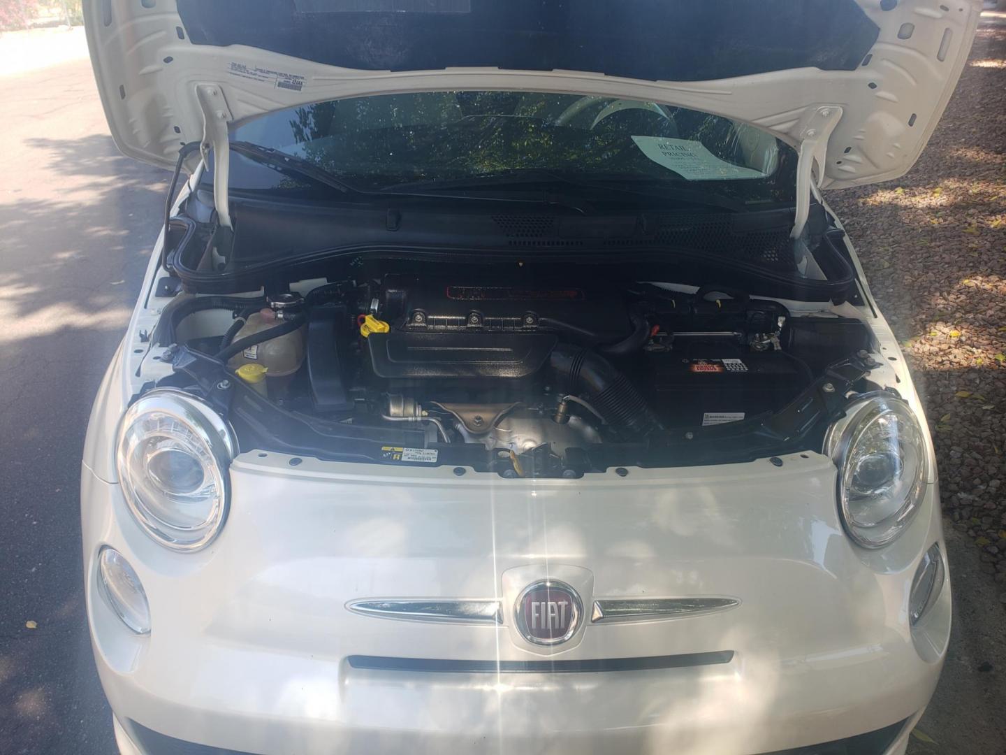 2019 /CREAM Fiat 500 Pop Hatchback (3C3CFFKH2KT) with an 1.4L L4 engine, automatic transmission, located at 323 E Dunlap Ave., Phoenix, AZ, 85020, (602) 331-9000, 33.567677, -112.069000 - Photo#16