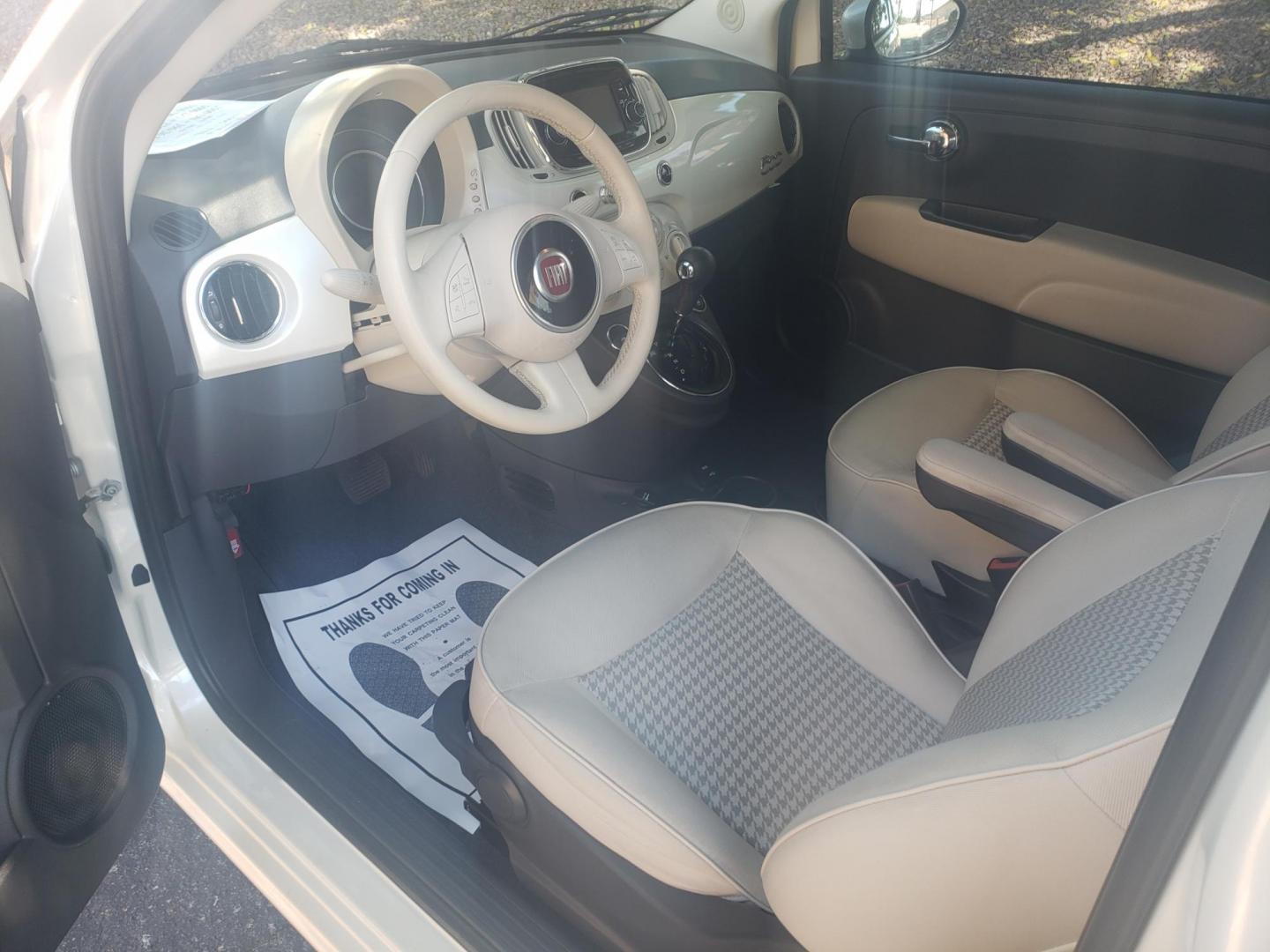 2019 /CREAM Fiat 500 Pop Hatchback (3C3CFFKH2KT) with an 1.4L L4 engine, automatic transmission, located at 323 E Dunlap Ave., Phoenix, AZ, 85020, (602) 331-9000, 33.567677, -112.069000 - Photo#10