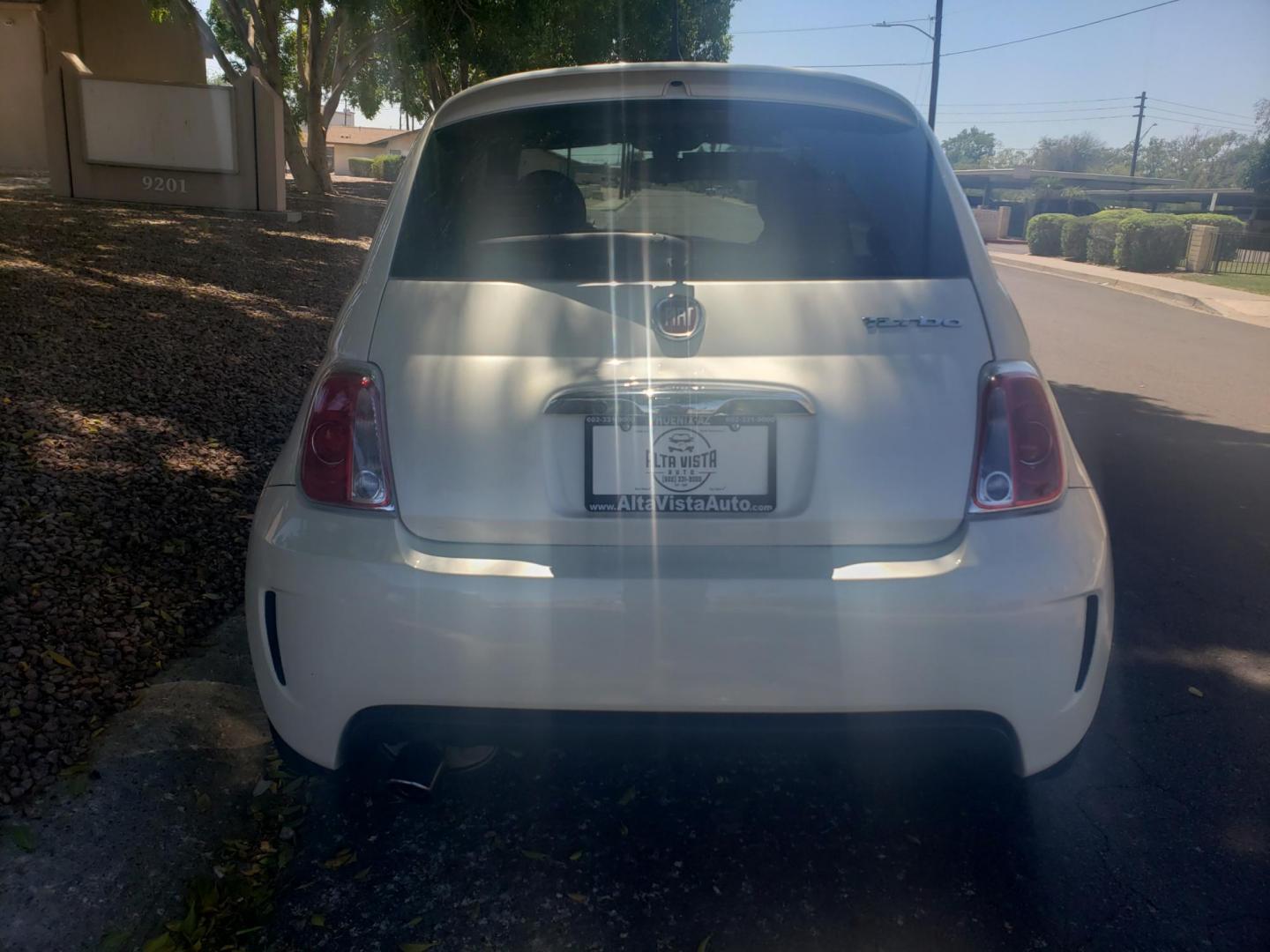 2019 /CREAM Fiat 500 Pop Hatchback (3C3CFFKH2KT) with an 1.4L L4 engine, automatic transmission, located at 323 E Dunlap Ave., Phoenix, AZ, 85020, (602) 331-9000, 33.567677, -112.069000 - 2019 Fiat 500 Pop Hatchback,.......A Must See!!...........ONLY 68K MILES!!!.... No accidents, Ice cold AC......... The car is gorgeous inside and out. Power windows, Power door locks, Stereo, Phone sync, Bluetooth, Beautiful gray and cream interior with cream cloth seats in near perfect condition, - Photo#8