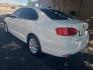 2012 WHITE /gray and black Volkswagen Jetta SE (3VWDP7AJ0CM) with an 2.5L L5 DOHC 20V engine, 6-Speed Automatic transmission, located at 323 E Dunlap Ave., Phoenix, AZ, 85020, (602) 331-9000, 33.567677, -112.069000 - 2012 Volkswagen Jetta SE,......A Must See!!..... No accidents,..... Ice cold AC. The car is gorgeous inside and out. Power windows, Power door locks, Touch screen Stereo/CD Player, Phone sync, Bluetooth, Satellite compatible, Beautiful gray and black interior with black leather seats in near perfec - Photo#5