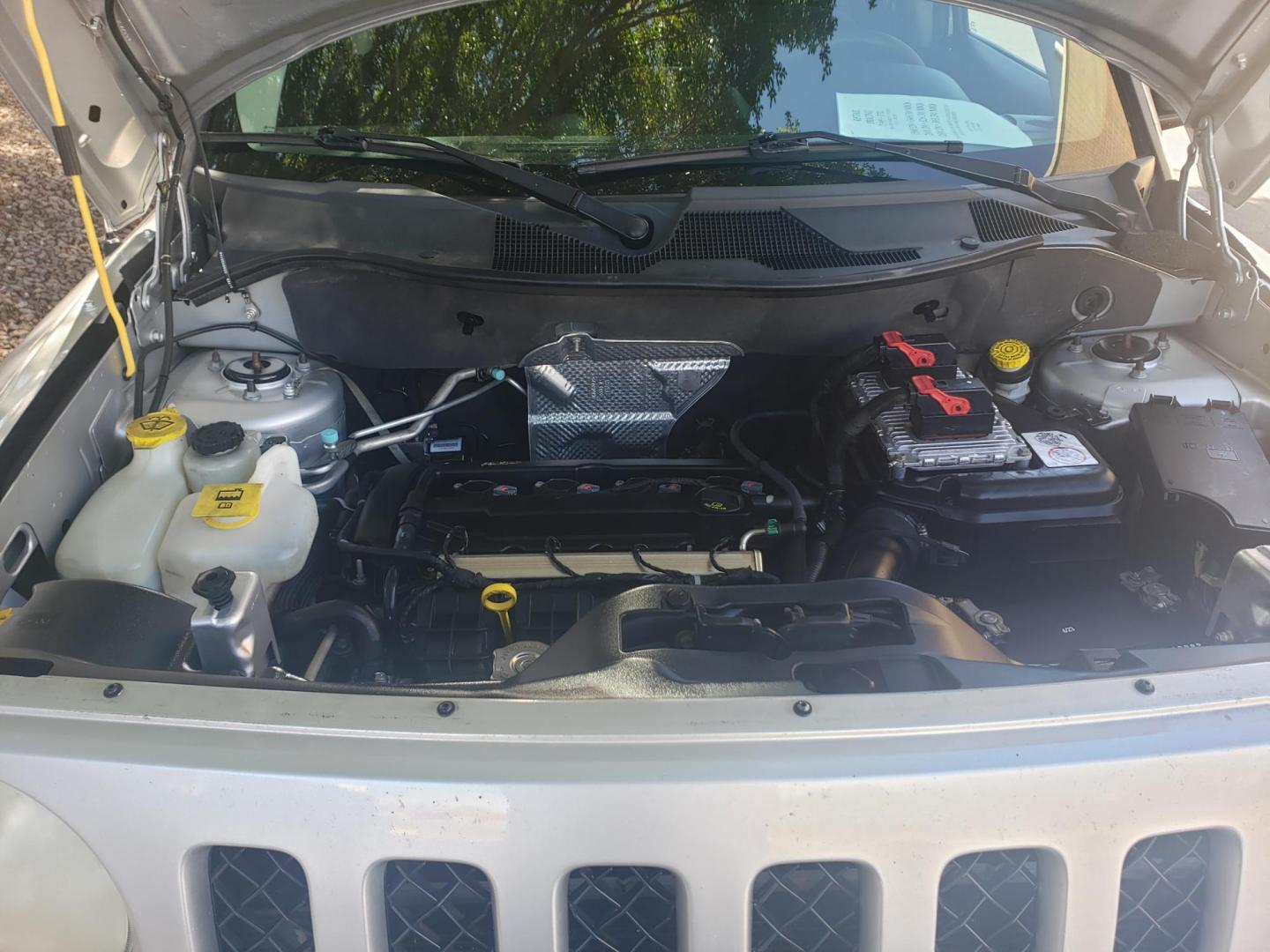 2014 /gray and black Jeep Patriot Sport 2WD (1C4NJPBA9ED) with an 2.0L L4 DOHC 16V engine, automatic transmission, located at 323 E Dunlap Ave., Phoenix, AZ, 85020, (602) 331-9000, 33.567677, -112.069000 - Photo#17