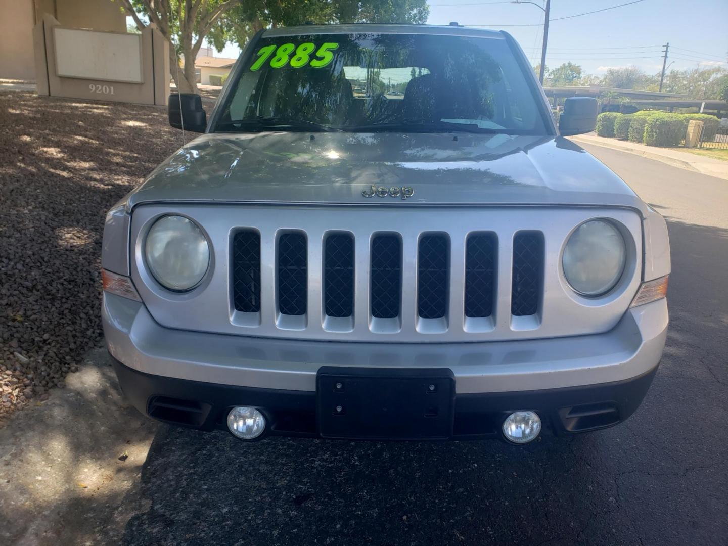 2014 /gray and black Jeep Patriot Sport 2WD (1C4NJPBA9ED) with an 2.0L L4 DOHC 16V engine, automatic transmission, located at 323 E Dunlap Ave., Phoenix, AZ, 85020, (602) 331-9000, 33.567677, -112.069000 - Photo#1