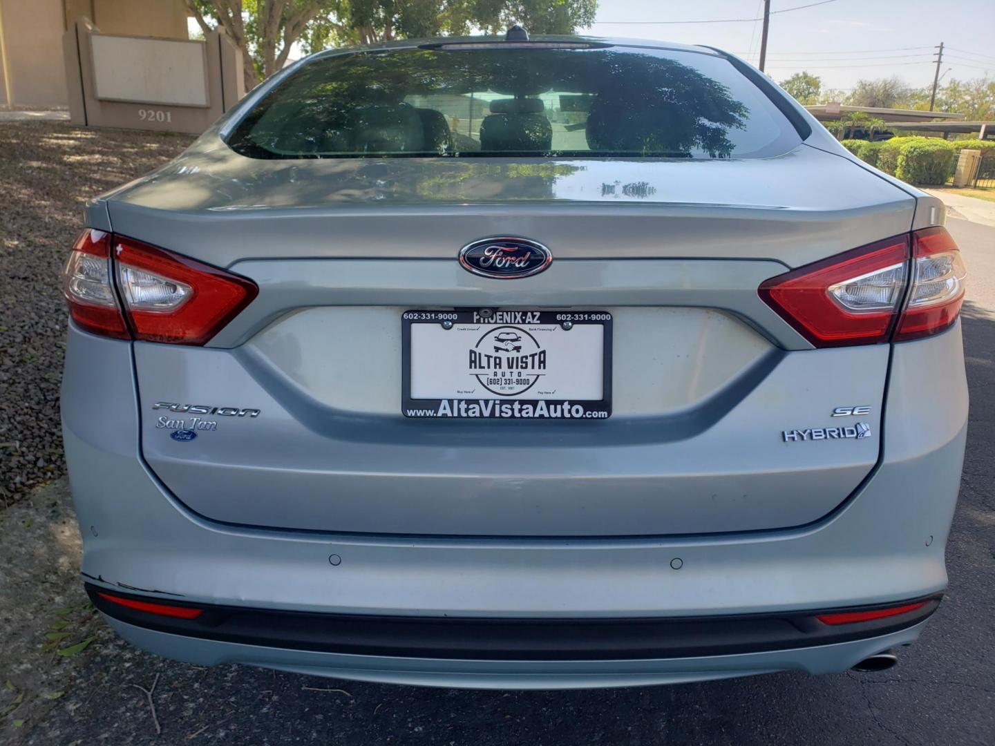 2014 /tan Ford Fusion Hybrid SE (3FA6P0LU4ER) with an 2.0L L4 DOHC 16V HYBRID engine, CVT transmission, located at 323 E Dunlap Ave., Phoenix, AZ, 85020, (602) 331-9000, 33.567677, -112.069000 - 2014 Ford Fusion Hybrid SE,……. EXCELLENT condition,…… CASH ONLY PRICING........ A Real Must See!!.... No accidents, Power everything, Ice cold ac, Tan interior with tan leather seats in near perfect condition, power windows, power door locks, Touch screen stereo/cd player, phone sync, blue t - Photo#7